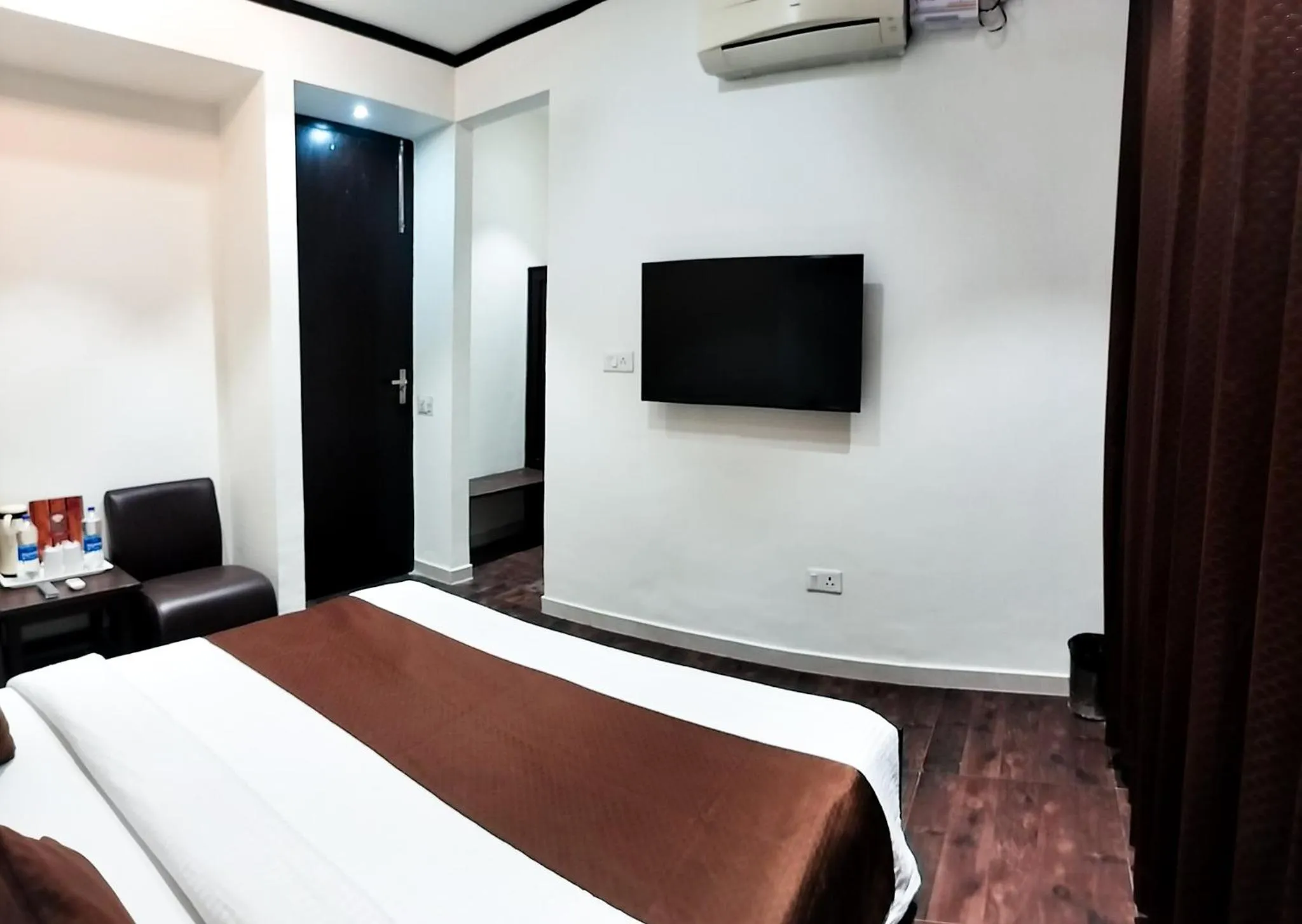 Bed in The Wind Cross