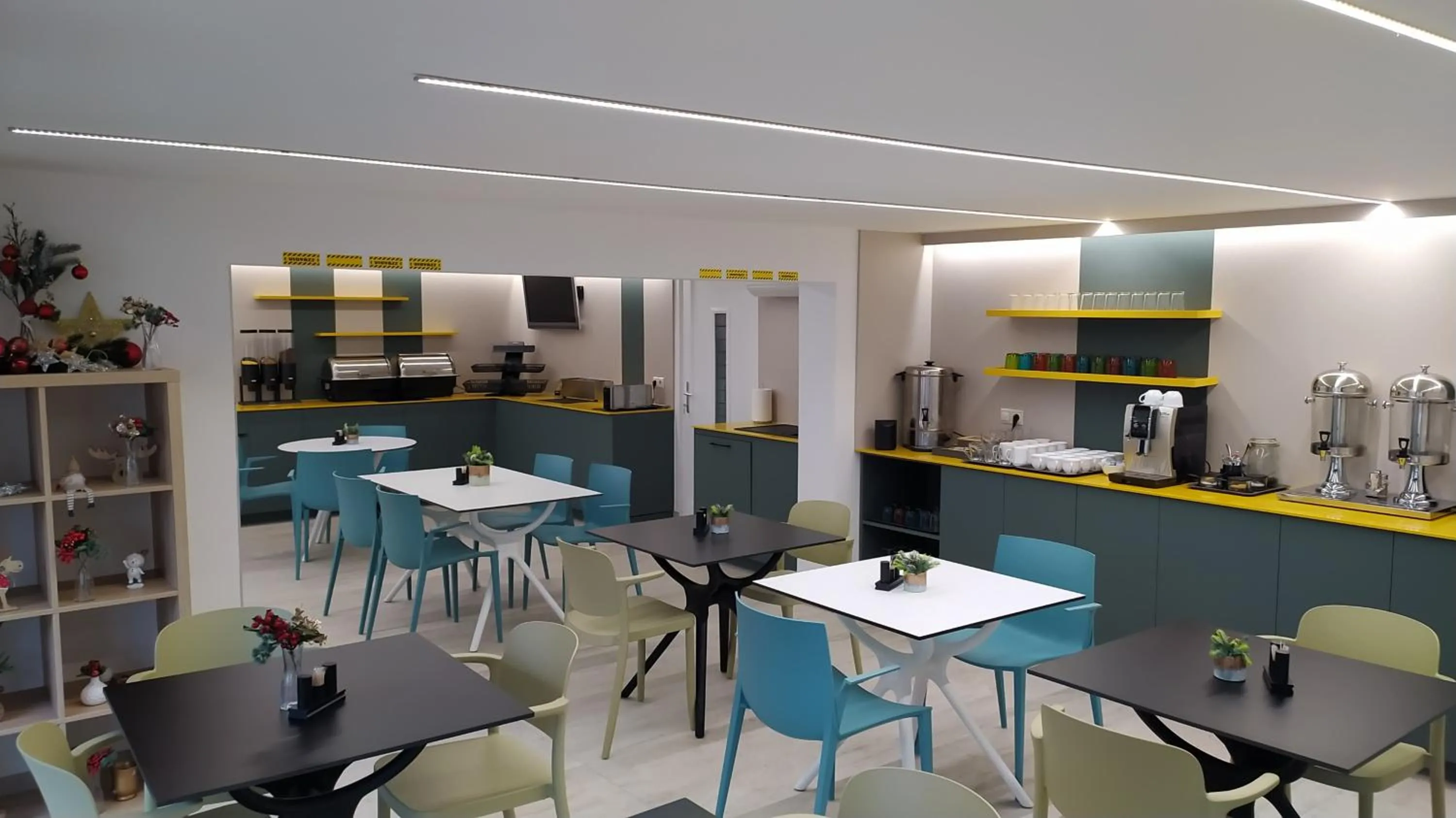 Restaurant/places to eat in La Vita Prémium Panzió