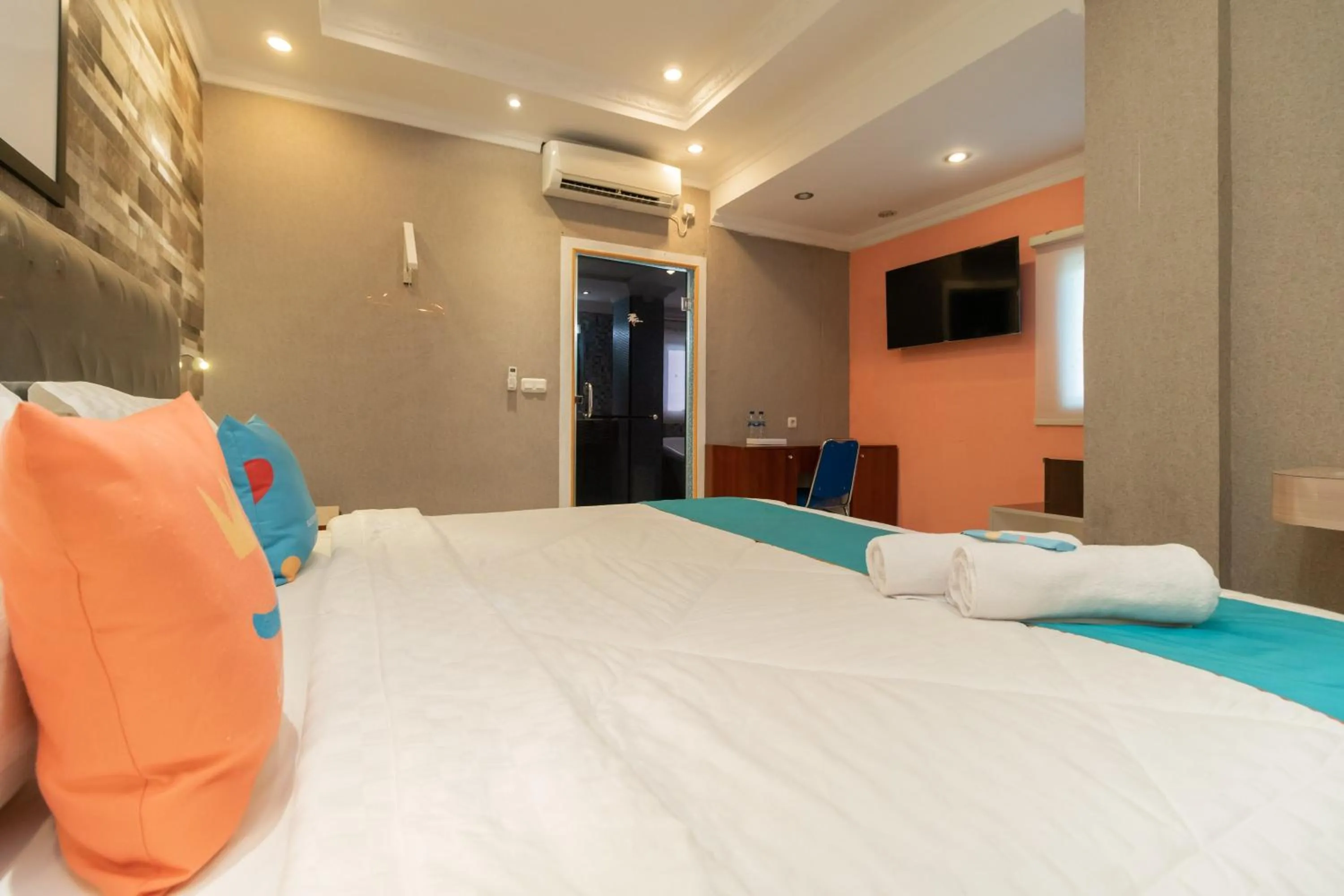 Bedroom, Bed in Sans Hotel Beauty Palembang