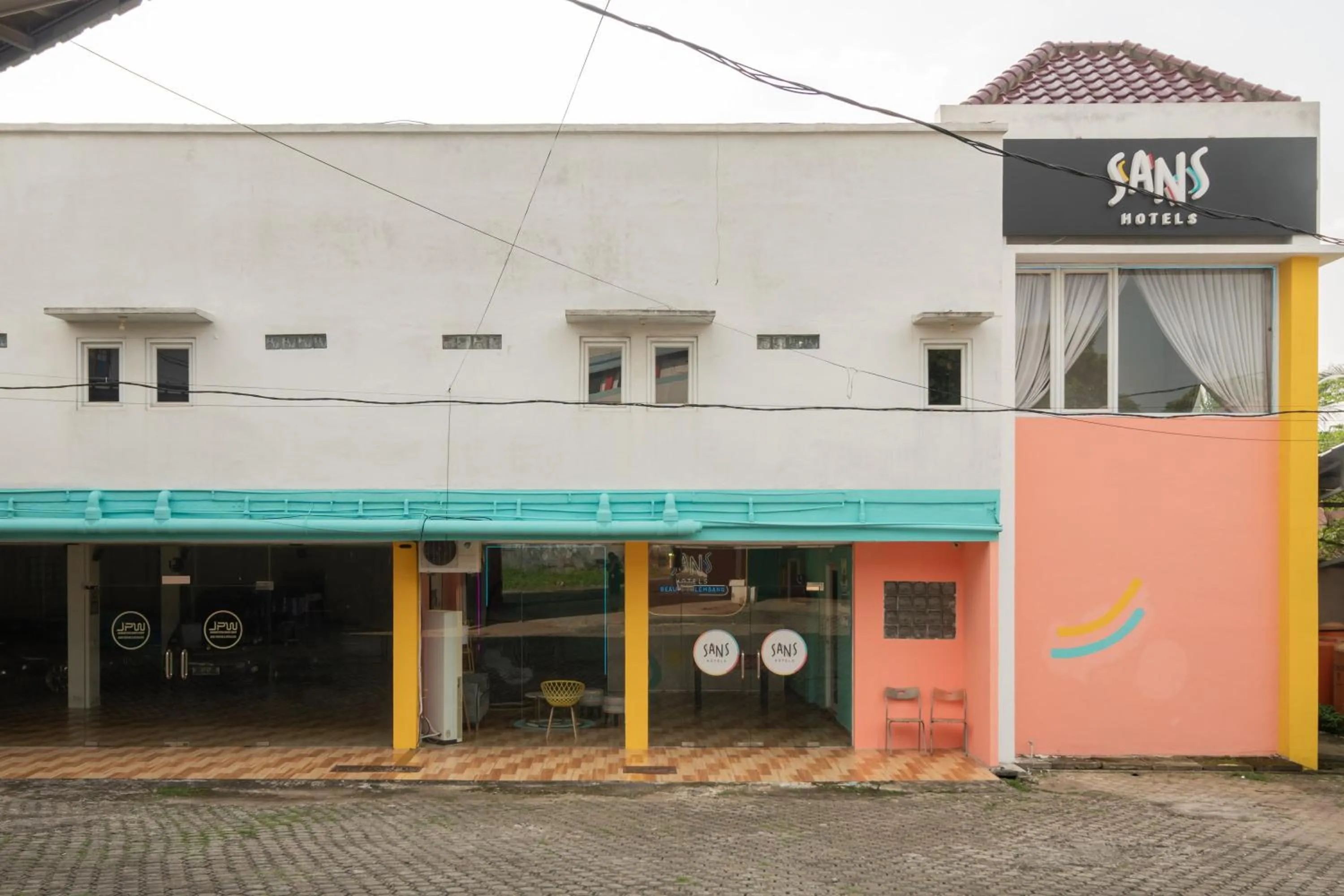 Property building in Sans Hotel Beauty Palembang