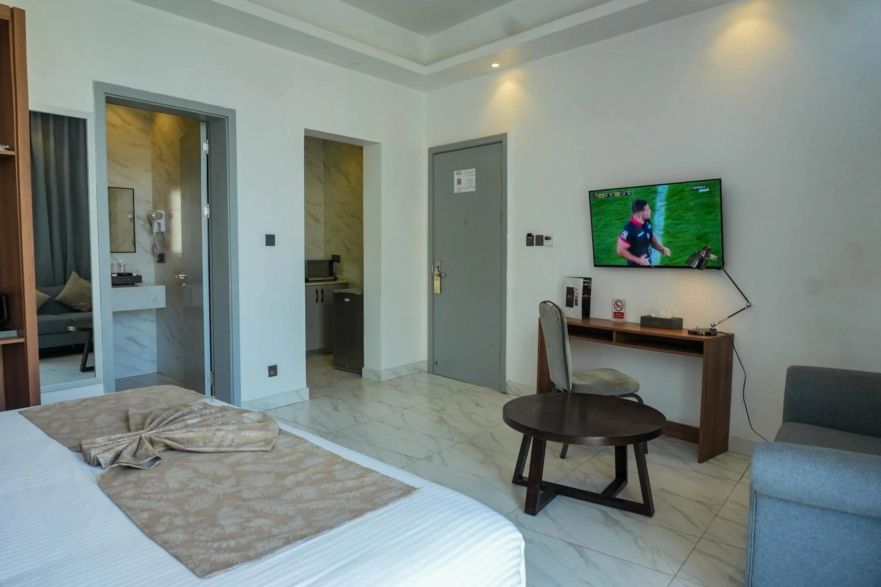 Photo of the whole room, Bed in AXIL HÔTEL