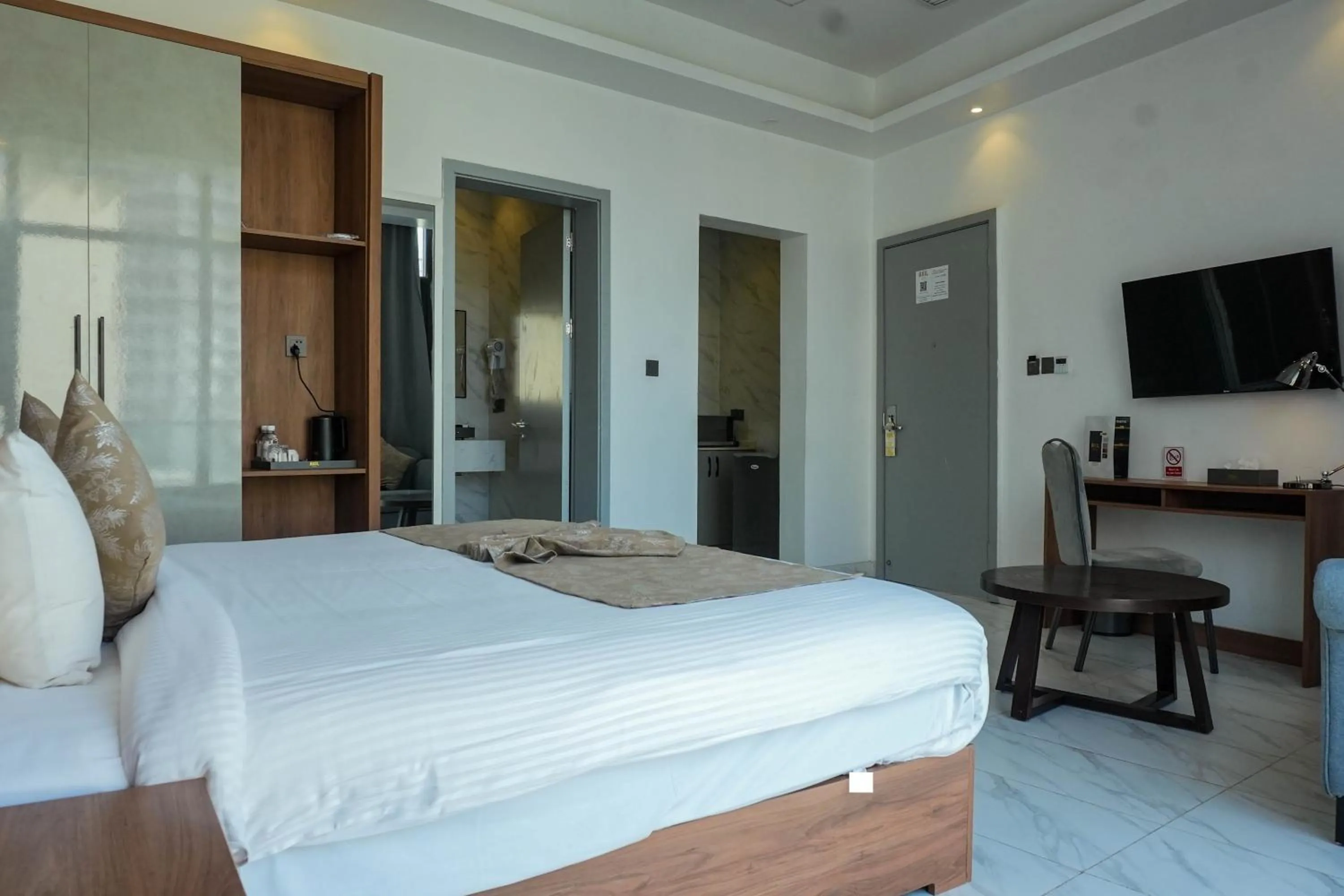 Bedroom, Bed in AXIL HÔTEL