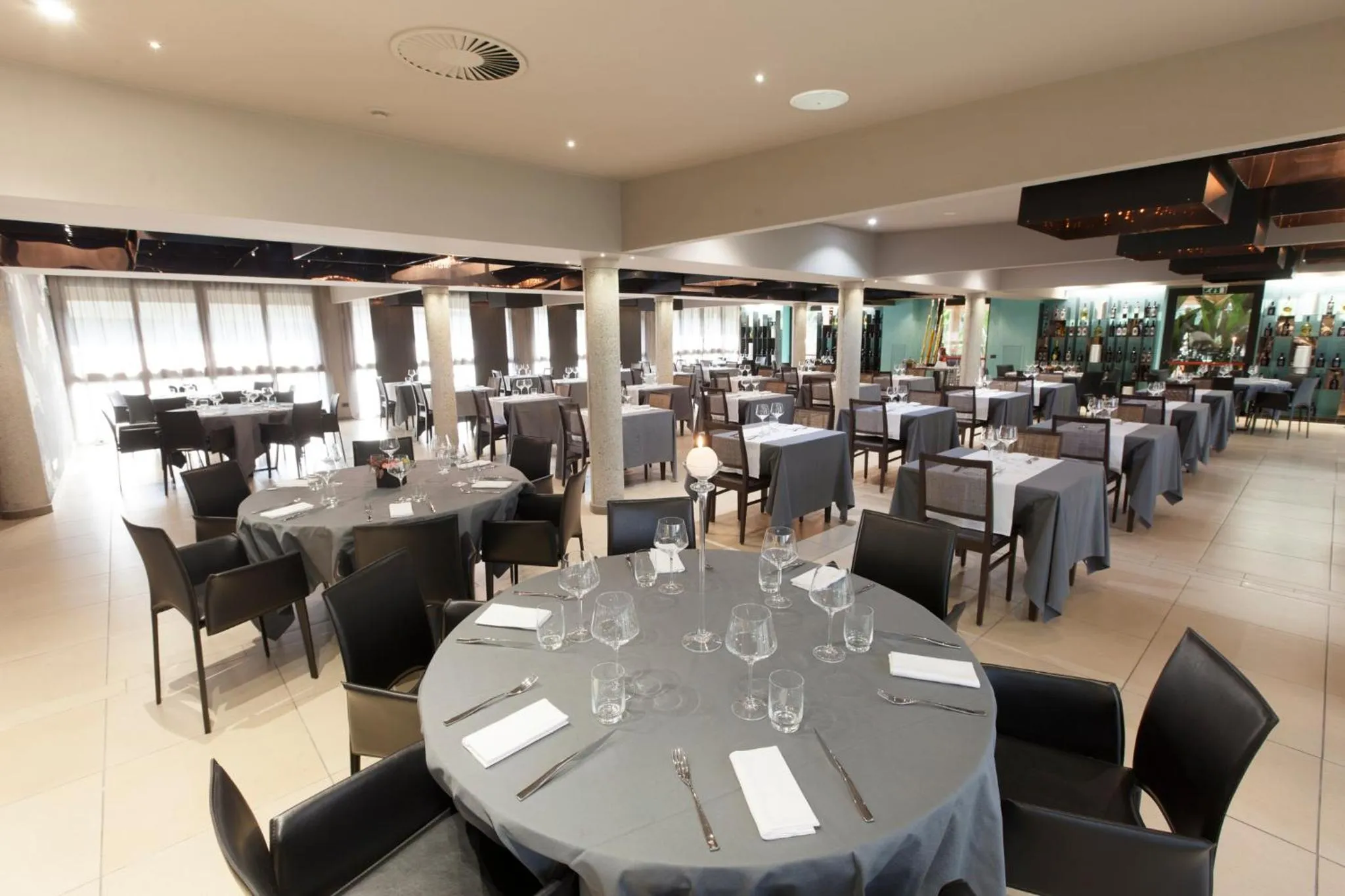 Restaurant/places to eat in Albavilla Hotel & Co