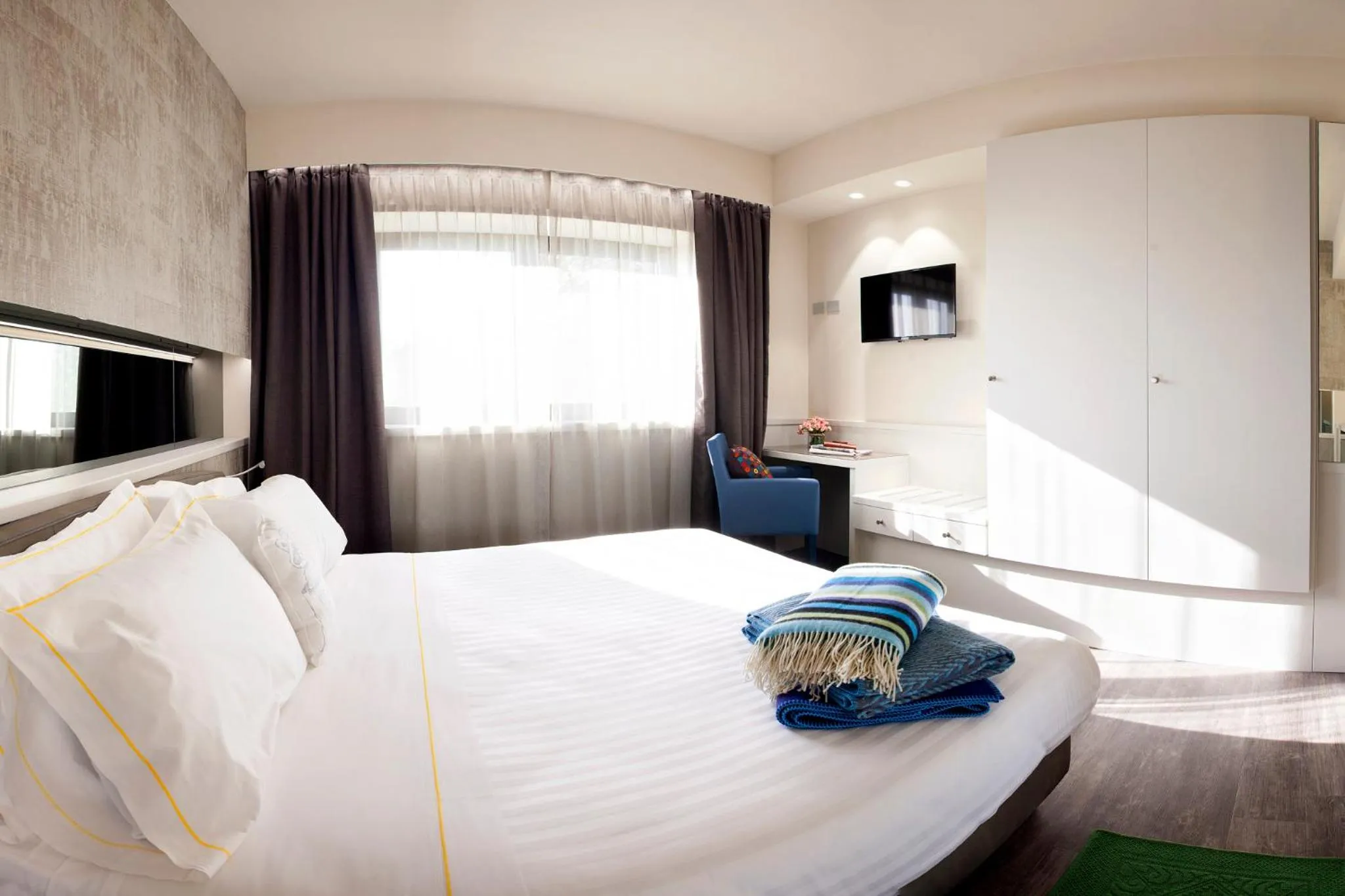 Photo of the whole room, Bed in Albavilla Hotel & Co