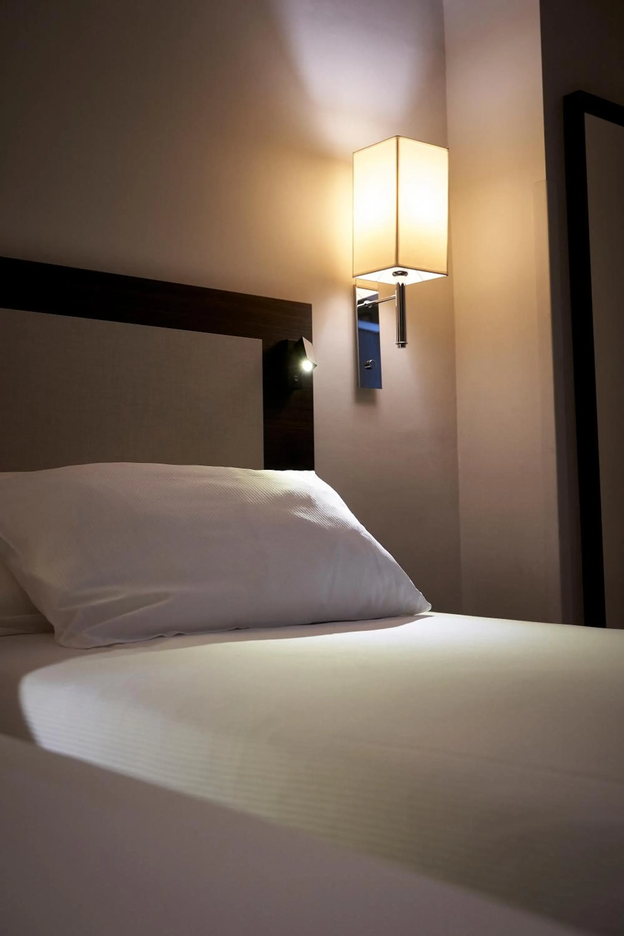 Bedroom, Bed in Hotel Leonardo da Vinci