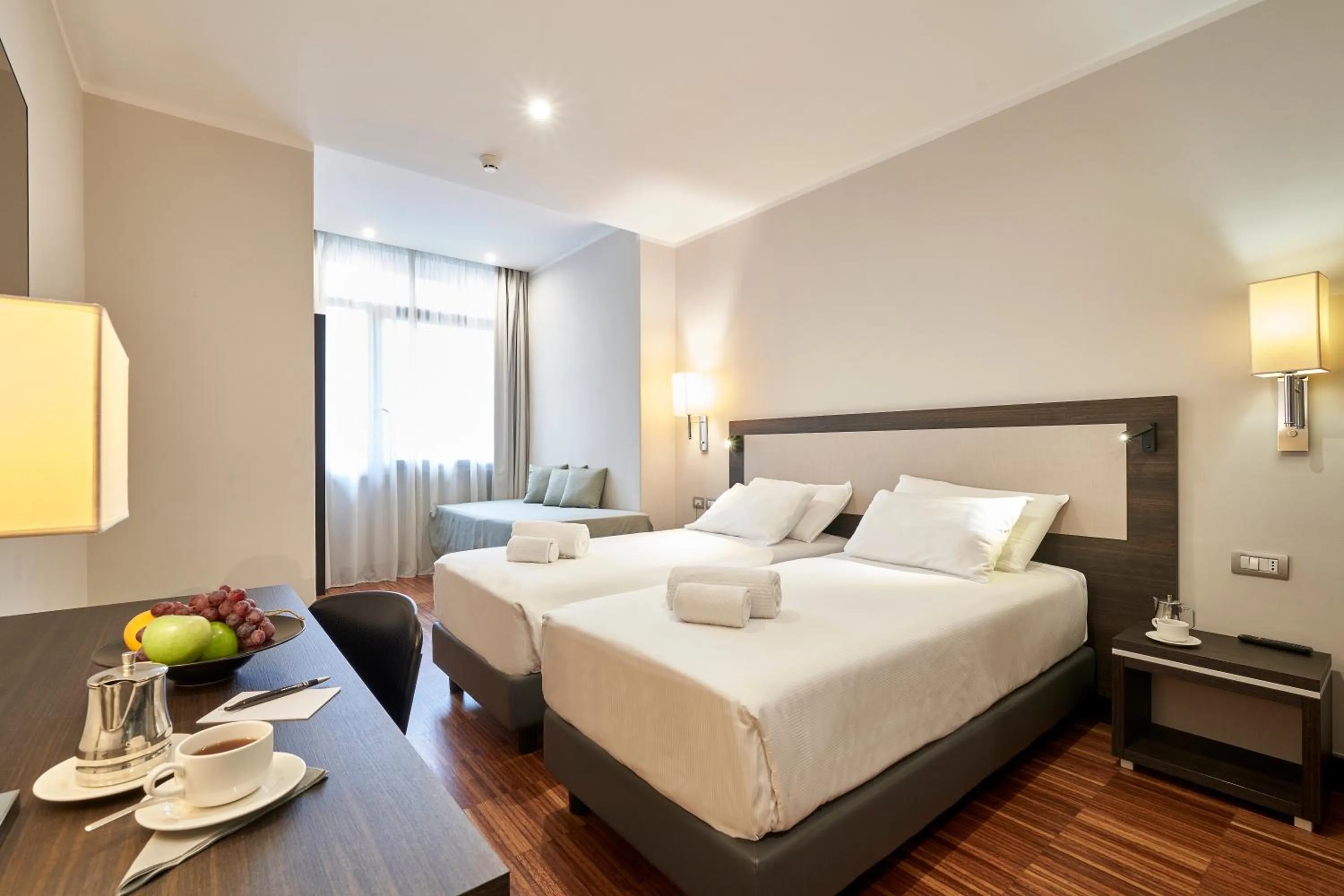 Bedroom, Bed in Hotel Leonardo da Vinci