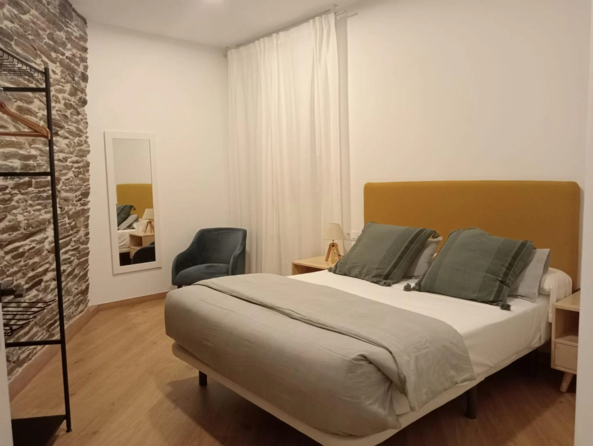 APARTAMENTOS ARMANYA 3