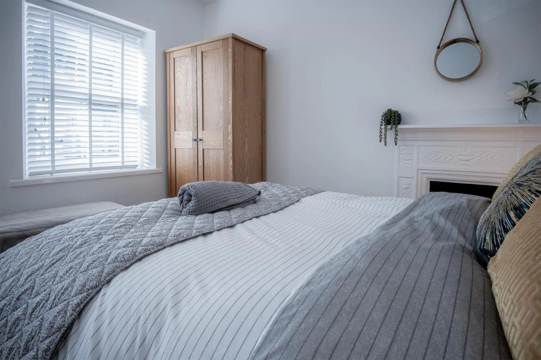 Floor plan, Bed in Hawtree Cottage - 2 Bedroom Cottage - Tenby