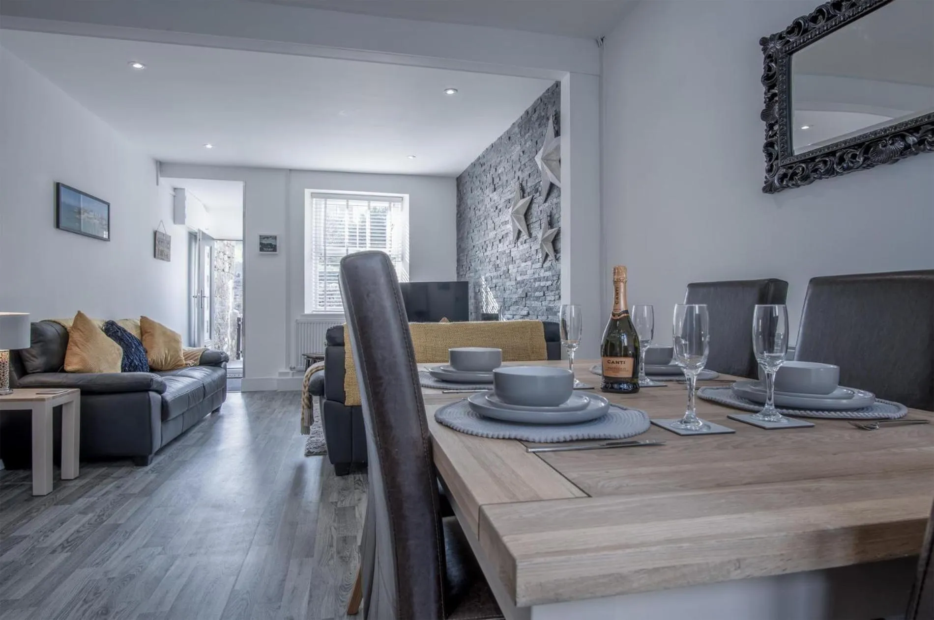 Floor plan in Hawtree Cottage - 2 Bedroom Cottage - Tenby