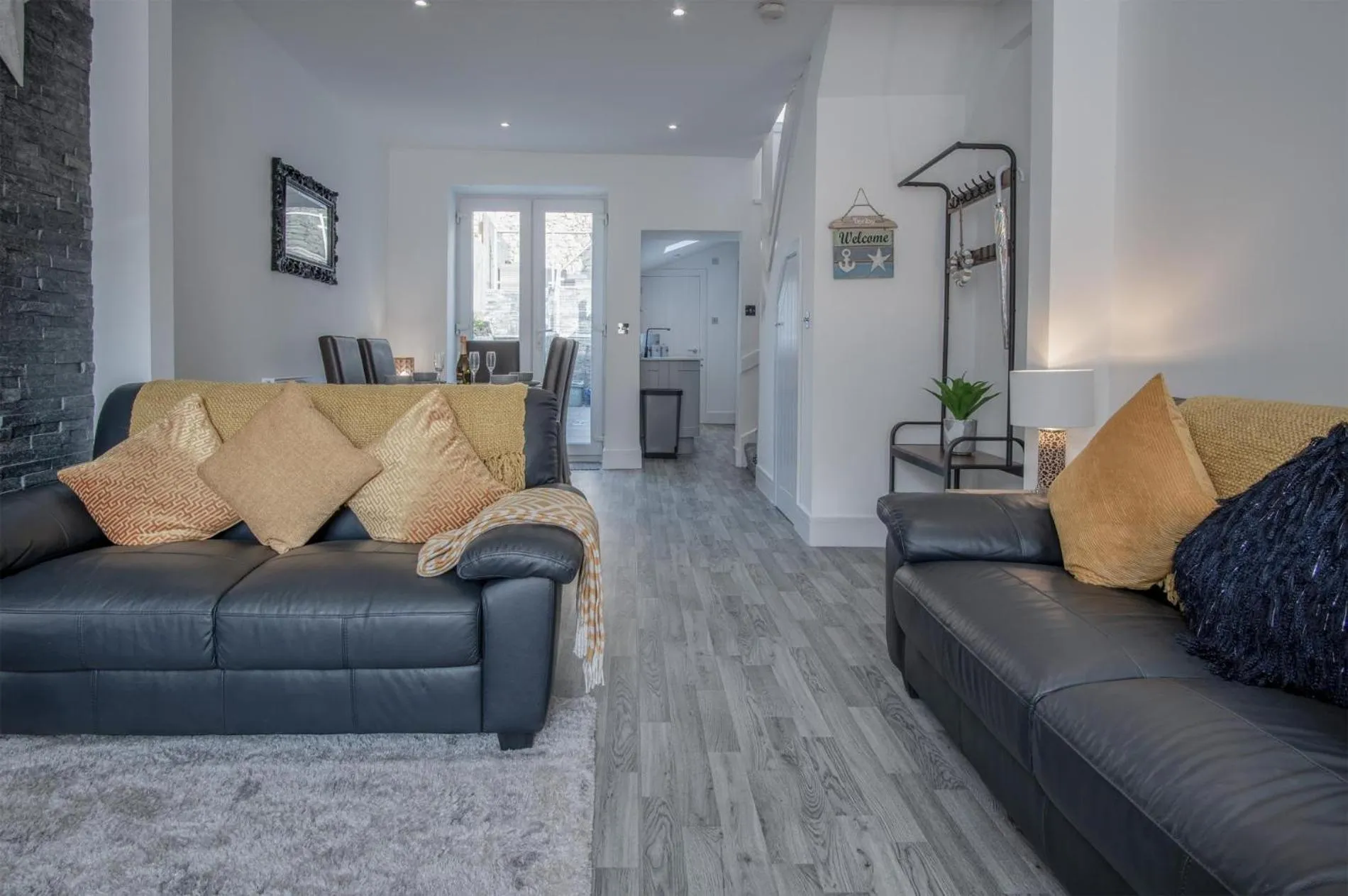 Floor plan in Hawtree Cottage - 2 Bedroom Cottage - Tenby