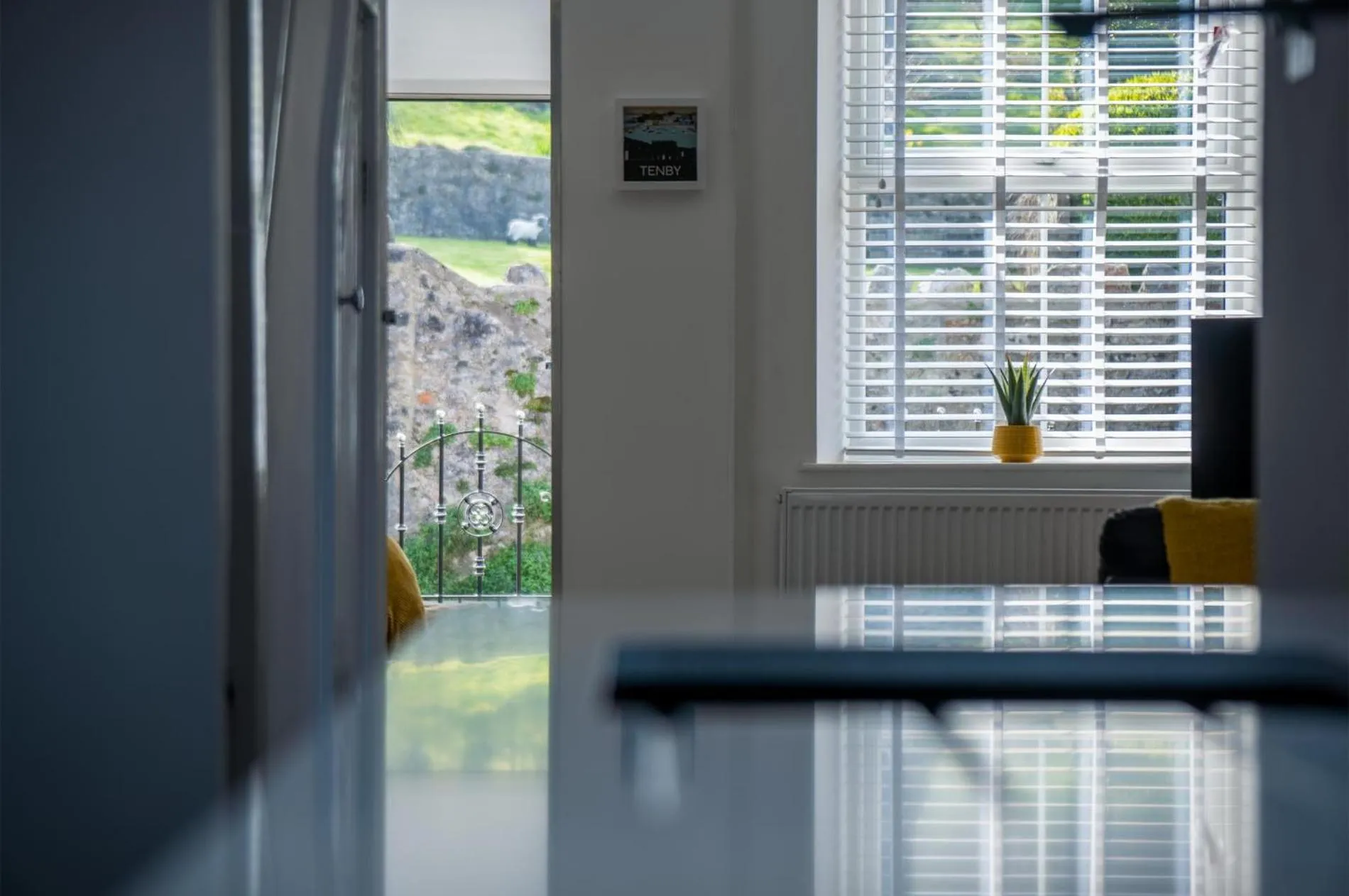 Floor plan in Hawtree Cottage - 2 Bedroom Cottage - Tenby