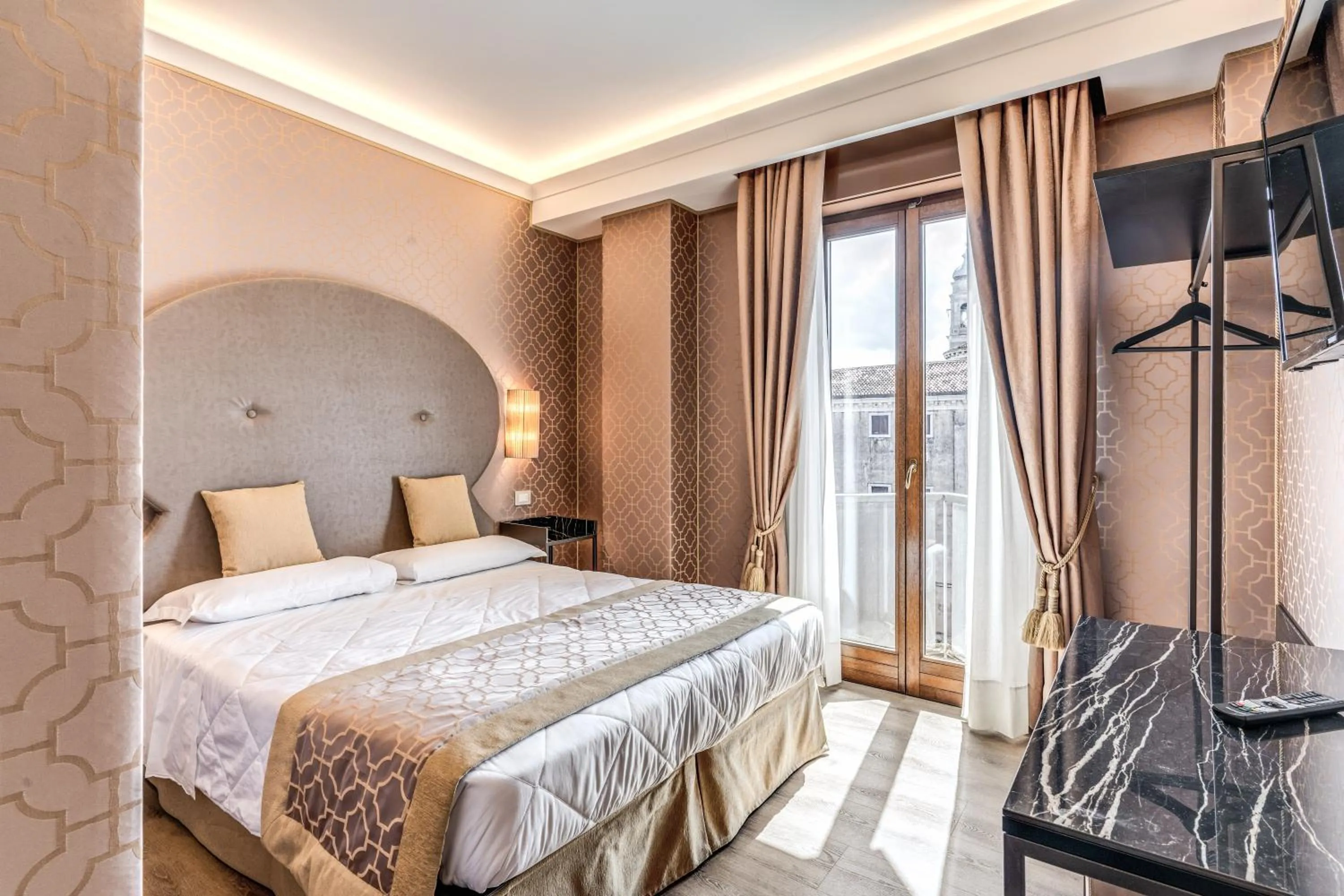 Bed in Hotel Belle Arti