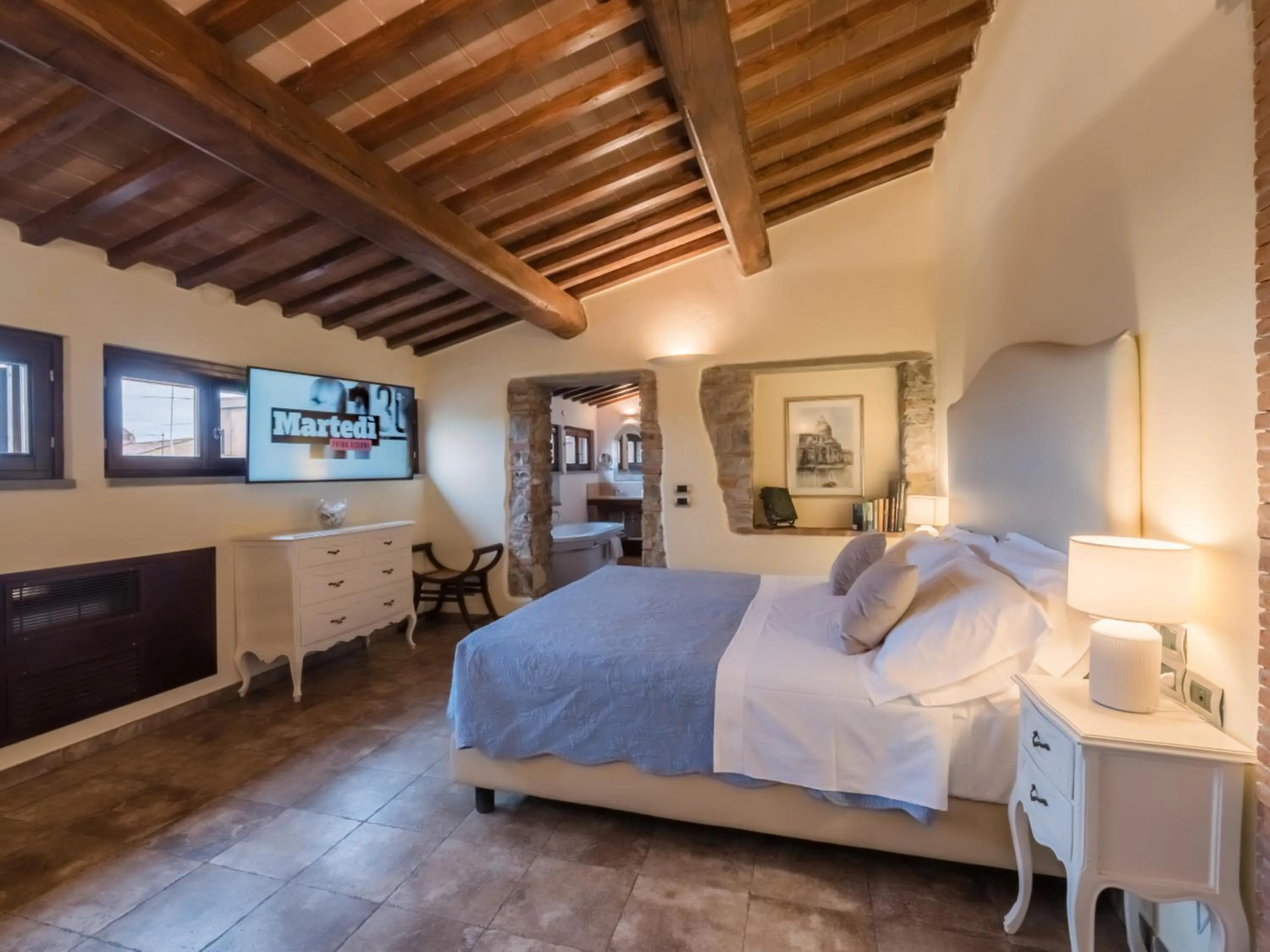 Bed in Vogue Hotel Arezzo