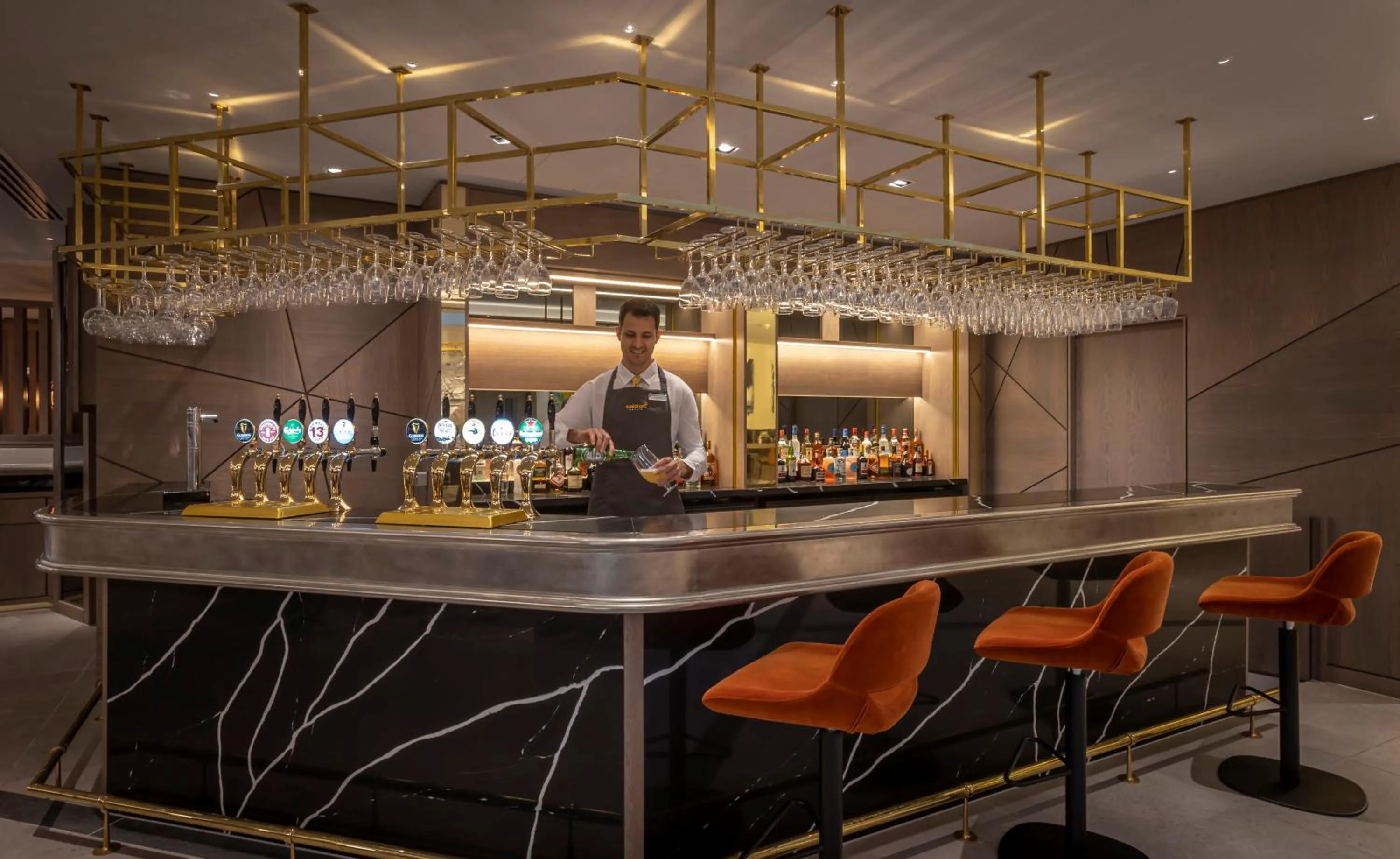 Lounge or bar in Maldron Hotel Merrion Road