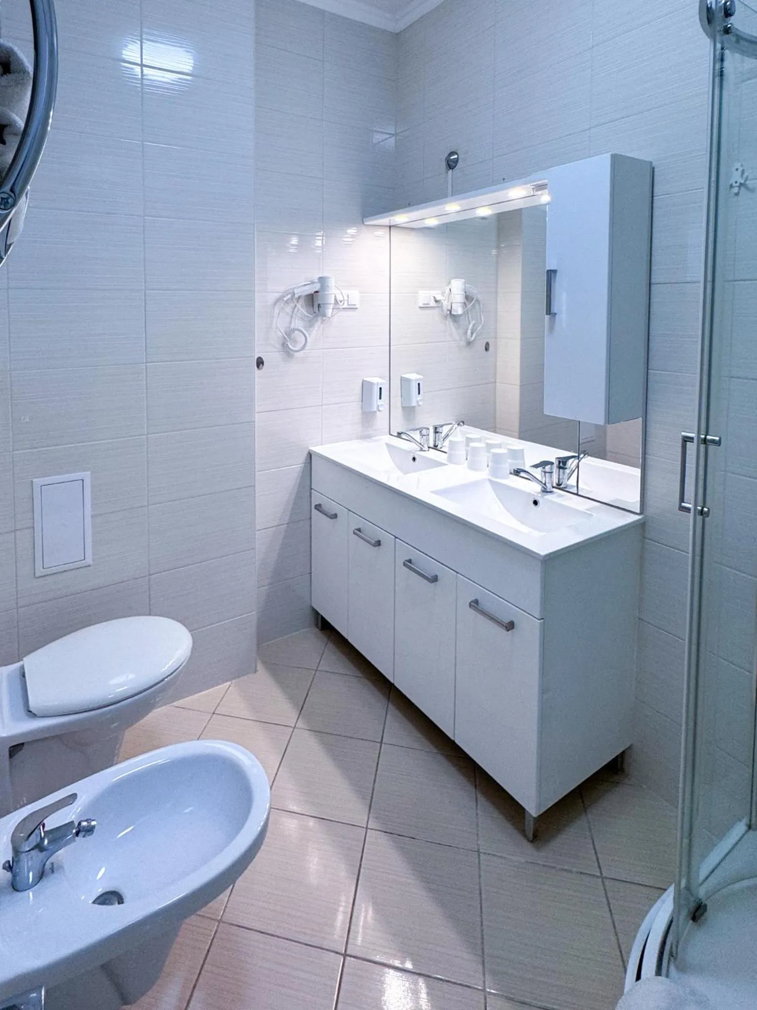 Shower in Camille Apartmanhouse