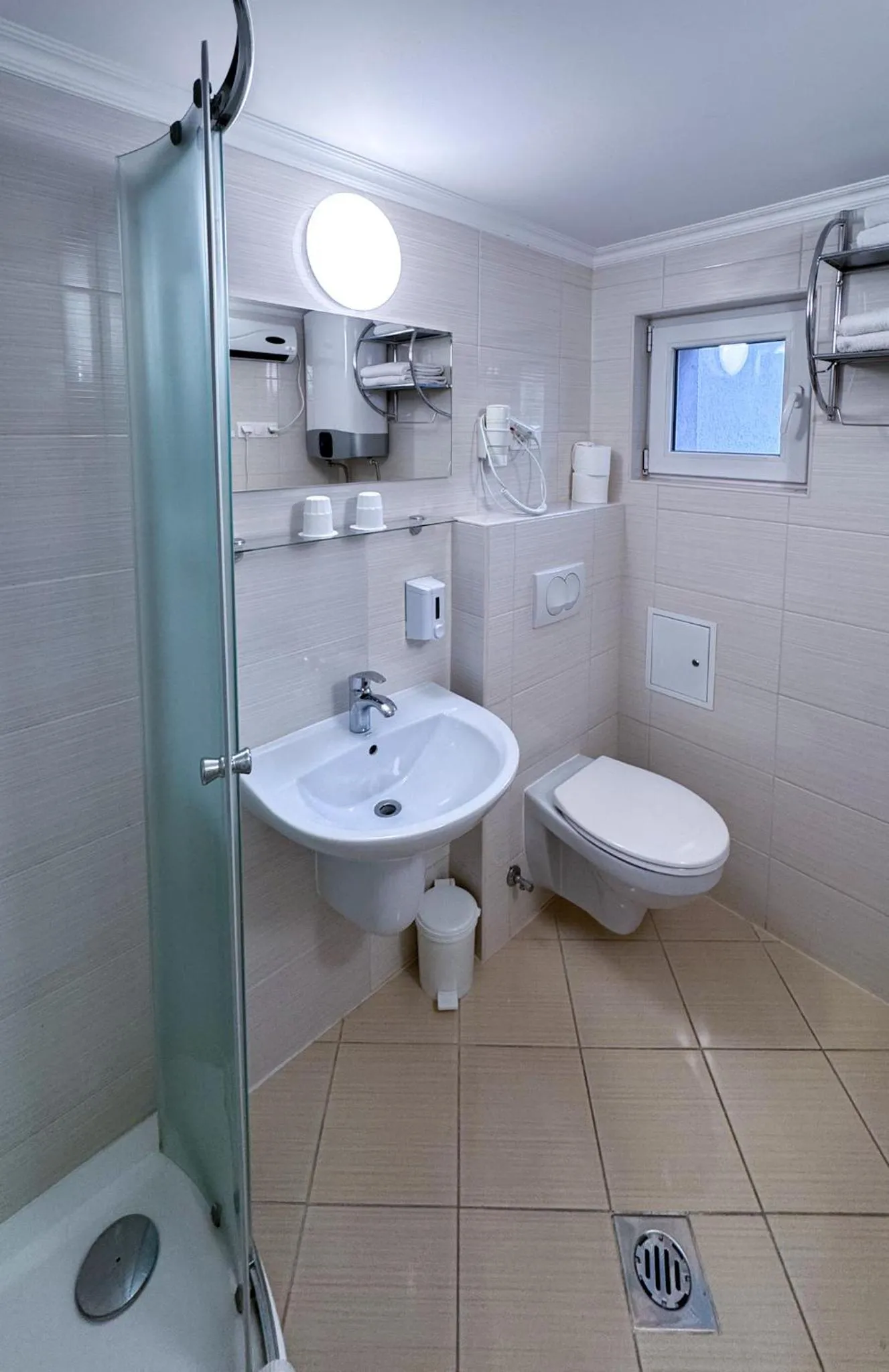 Shower in Camille Apartmanhouse