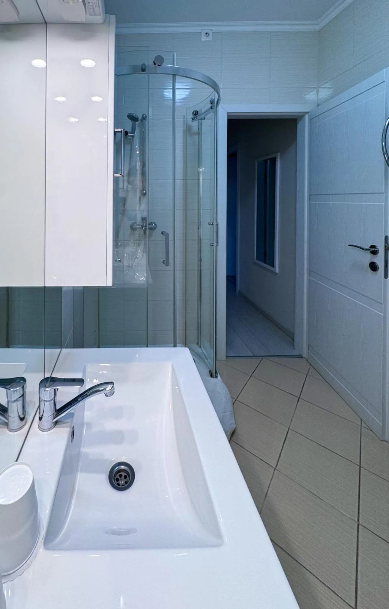 Shower in Camille Apartmanhouse