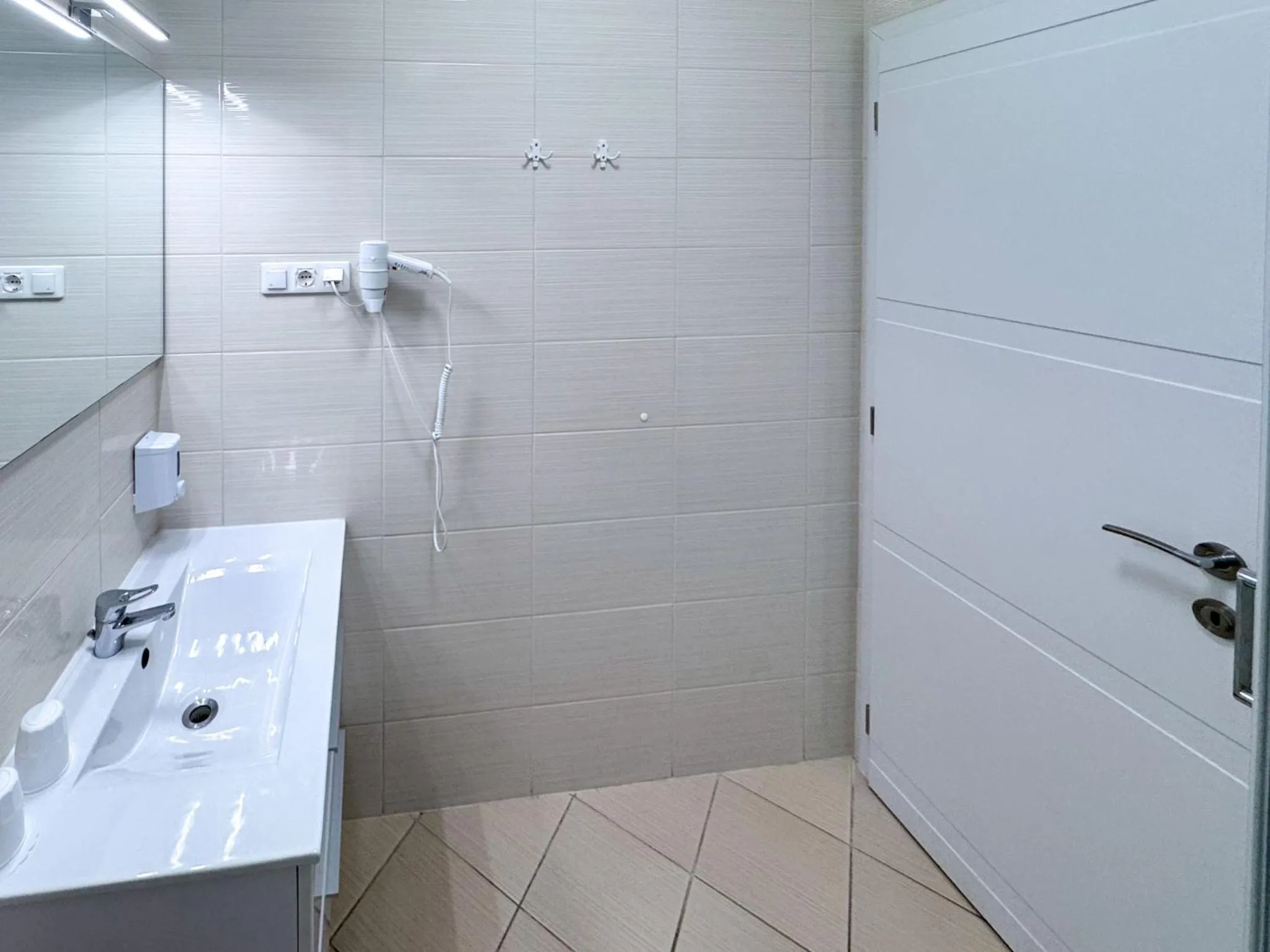 Shower in Camille Apartmanhouse