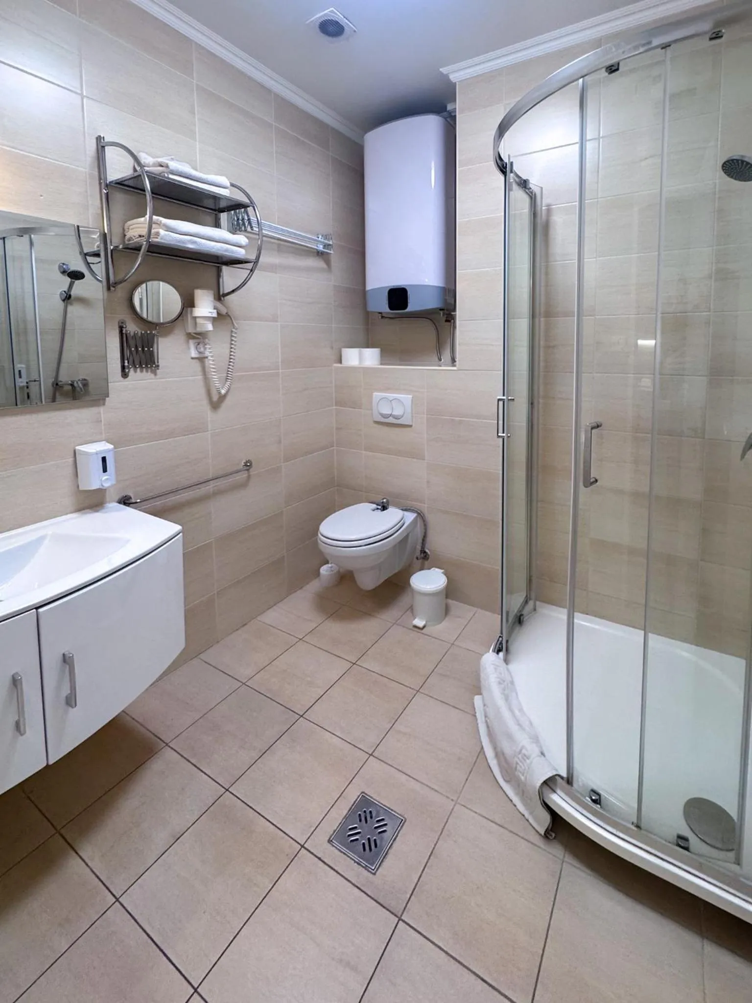 Shower in Camille Apartmanhouse