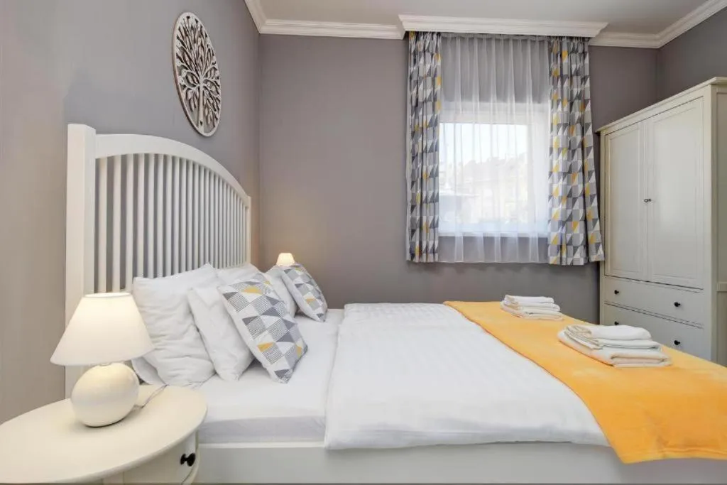 Camille Apartmanhouse