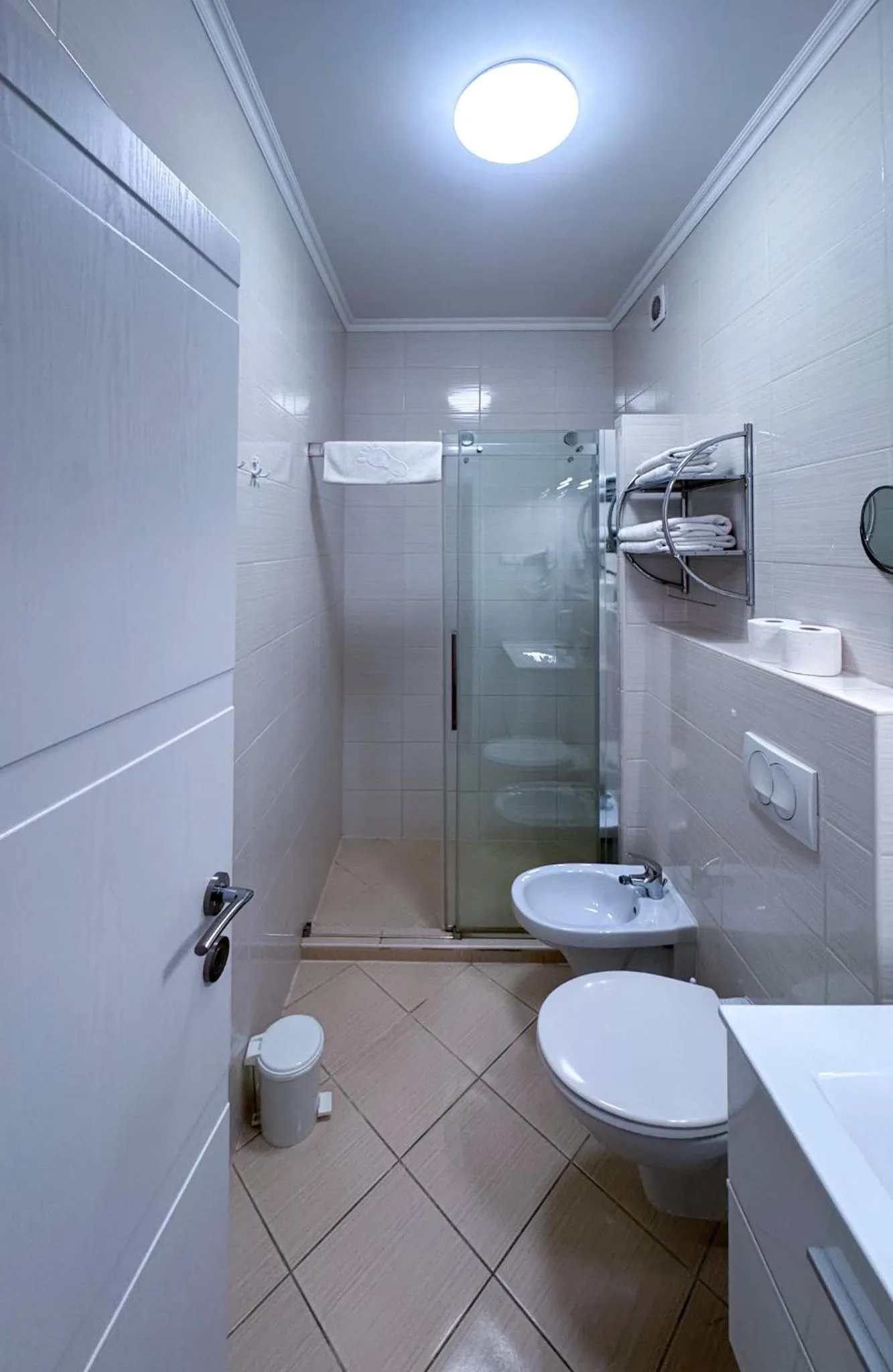 Shower in Camille Apartmanhouse