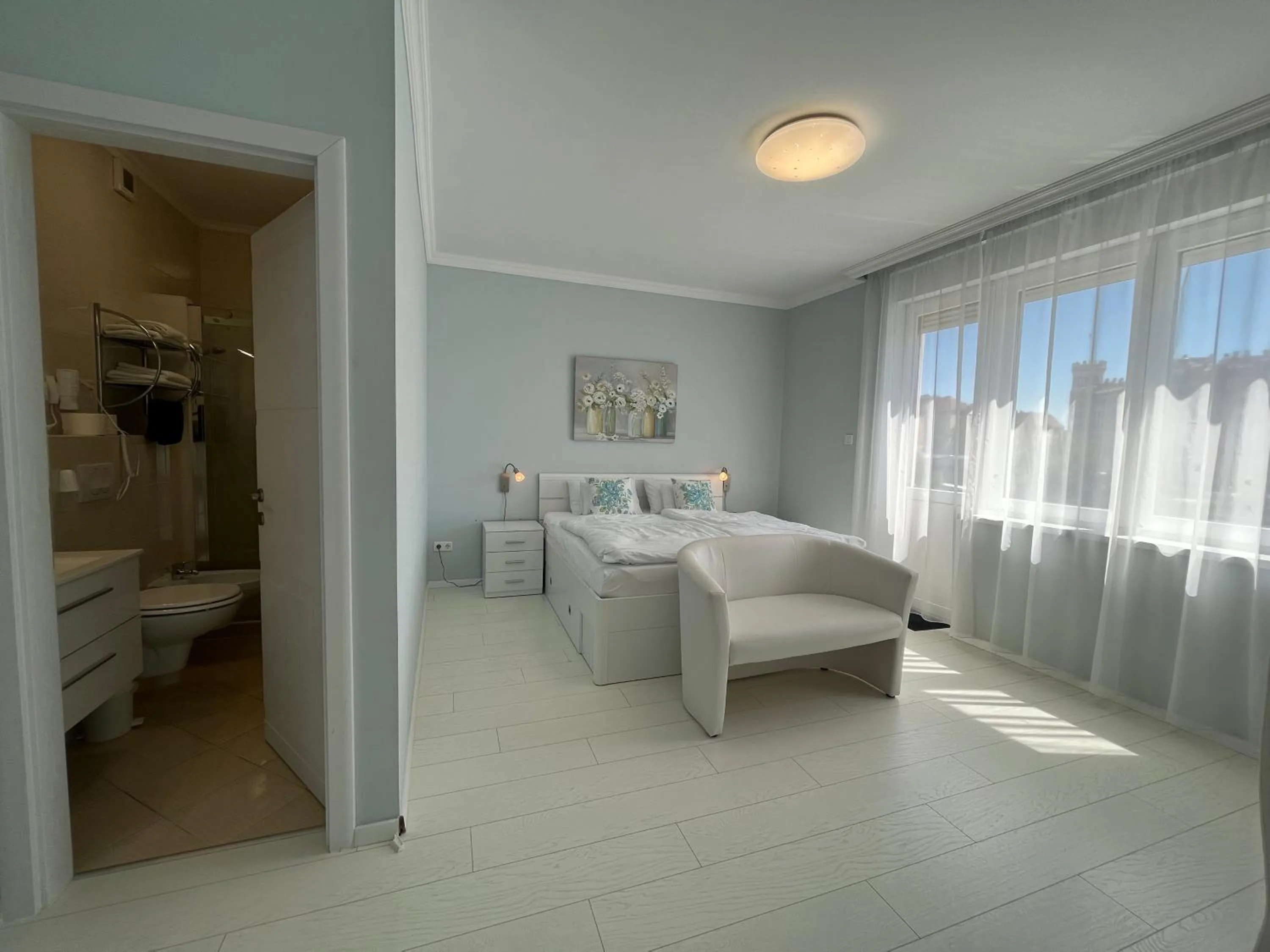 Bathroom, Bed in Camille Apartmanhouse