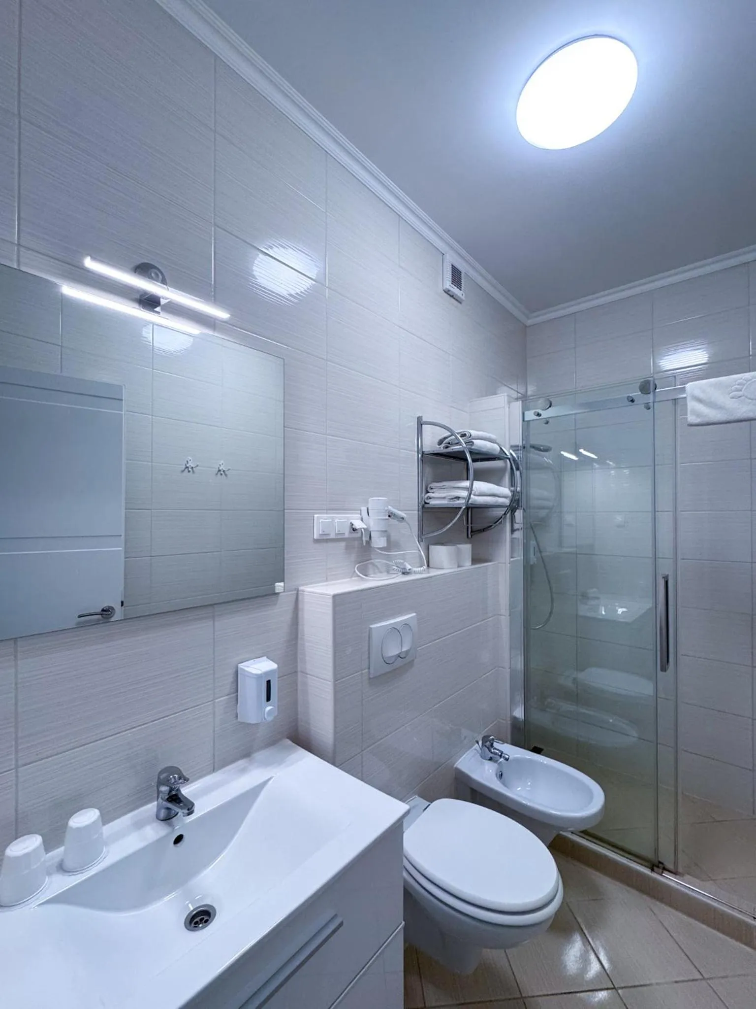 Shower in Camille Apartmanhouse