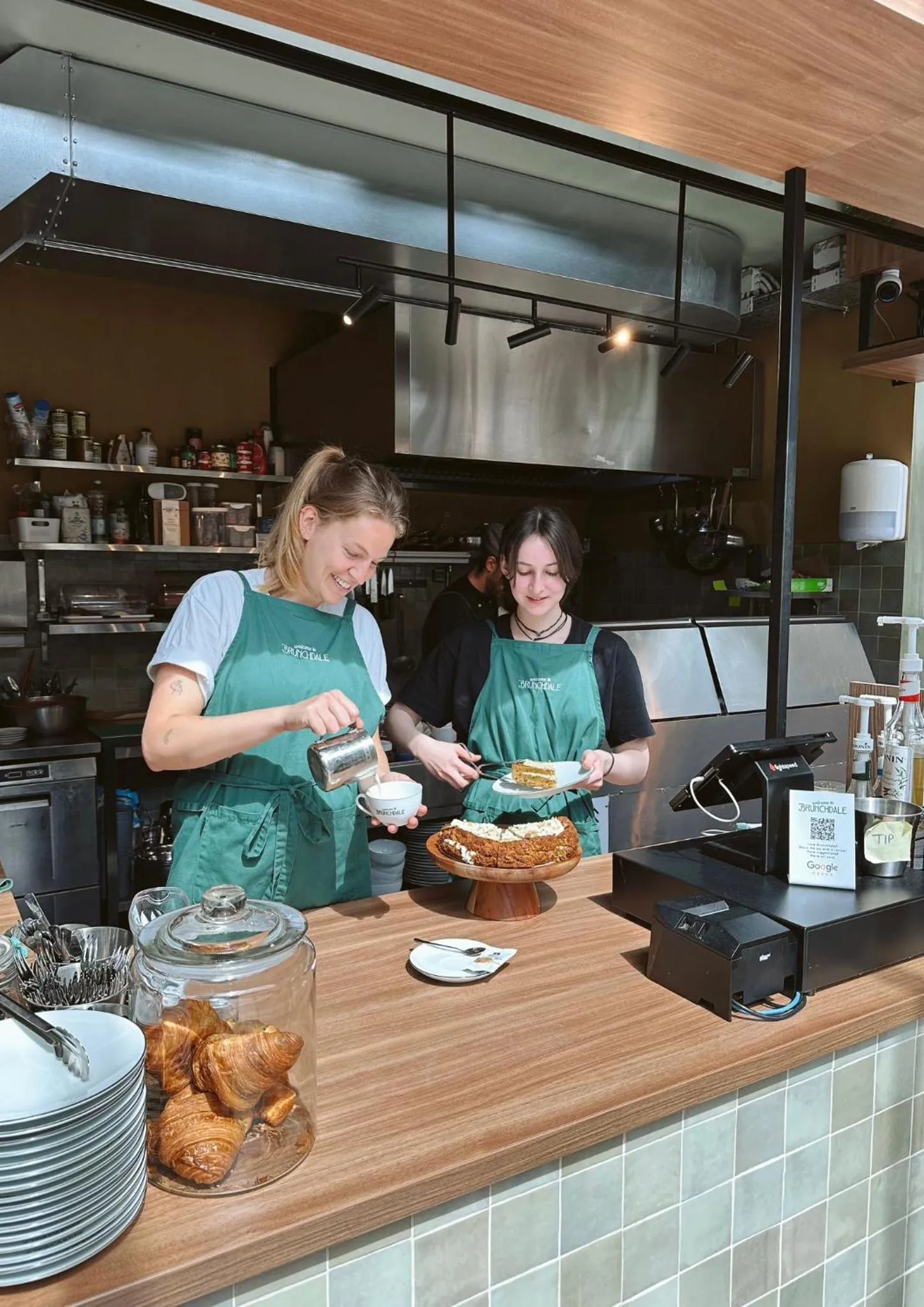 Restaurant/places to eat in Bens The Highdocks