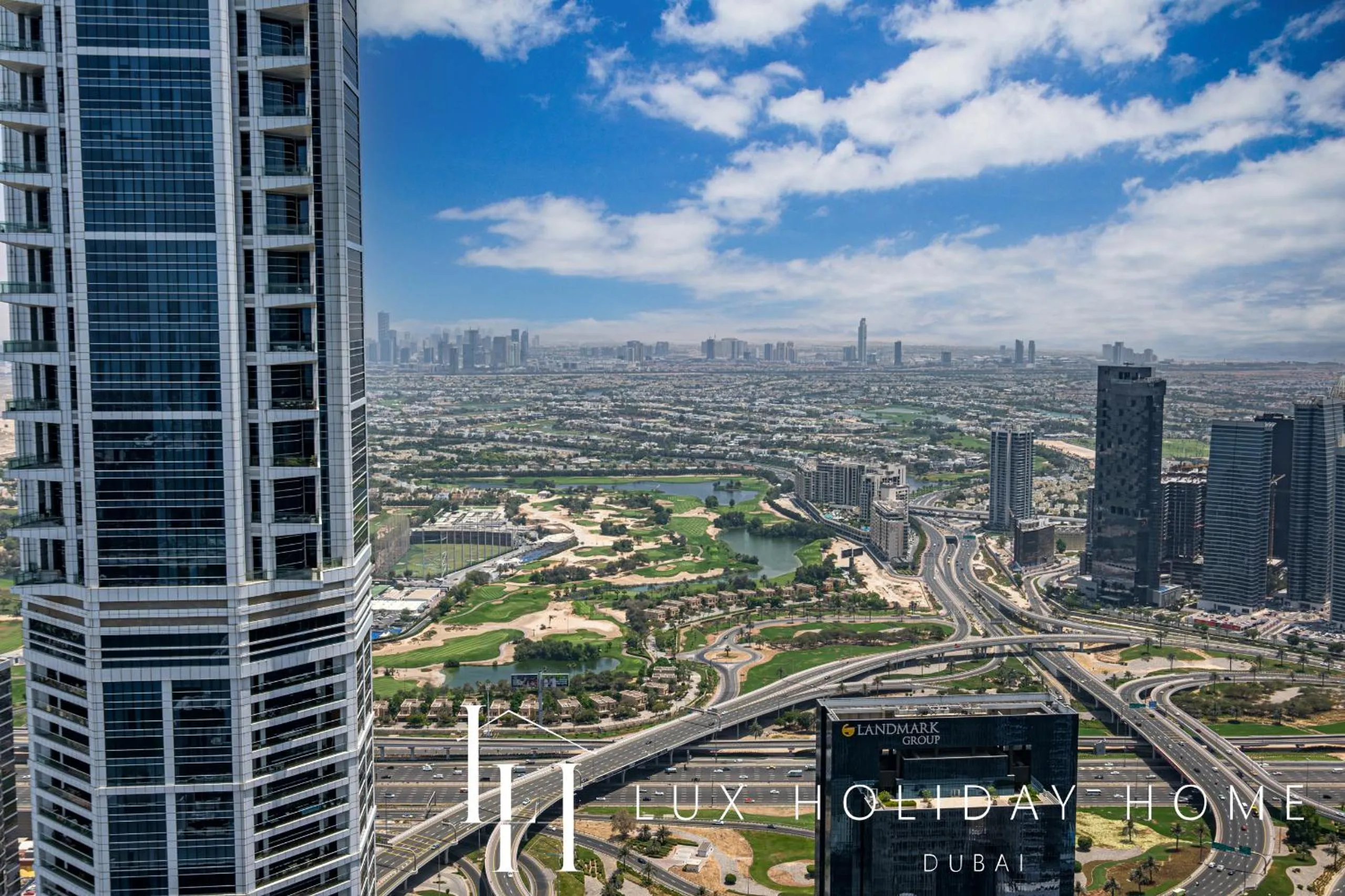 City view in LUX The Sky View Suite Dubai Marina