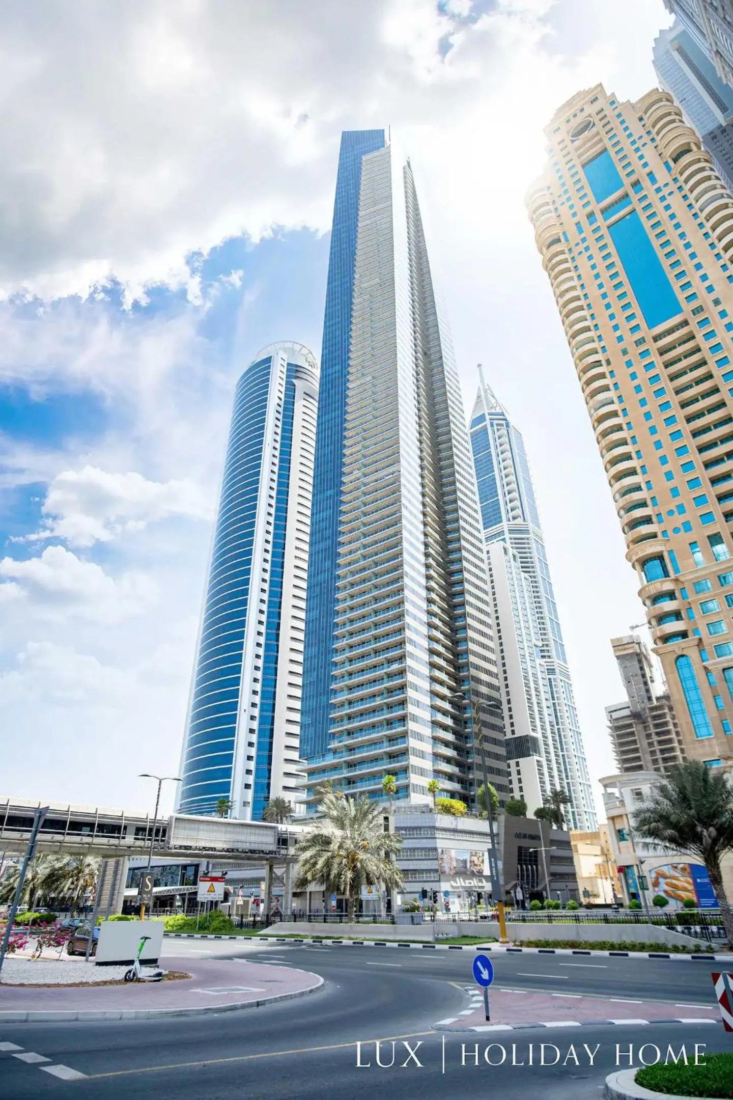 Property building in LUX The Sky View Suite Dubai Marina