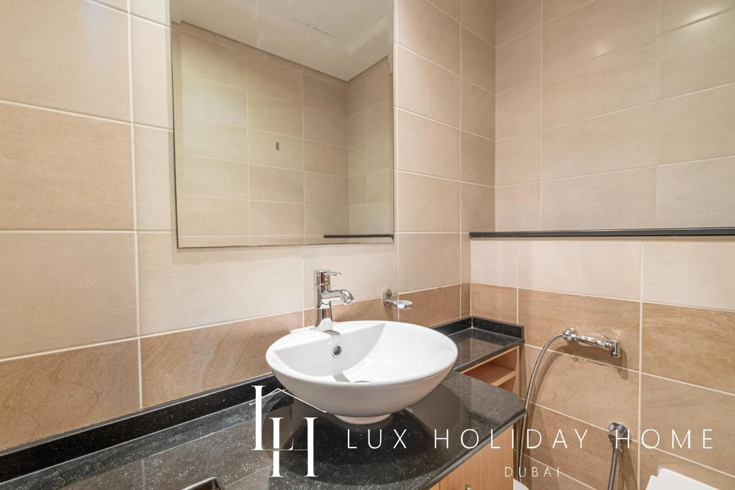 Bathroom in LUX The Sky View Suite Dubai Marina