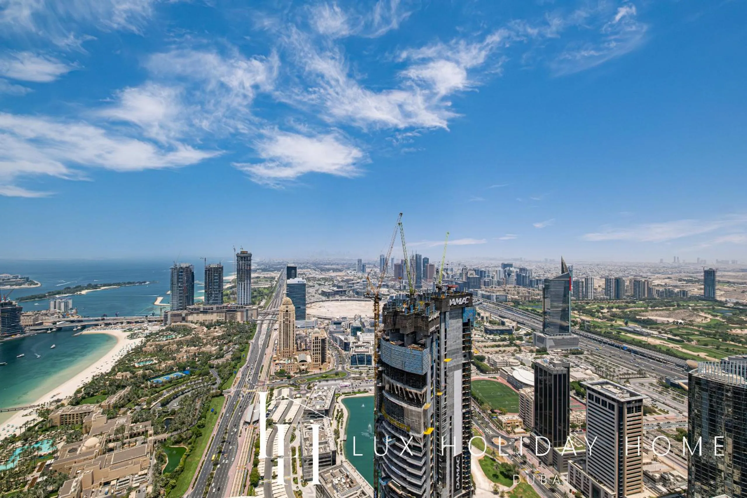 City view in LUX The Sky View Suite Dubai Marina