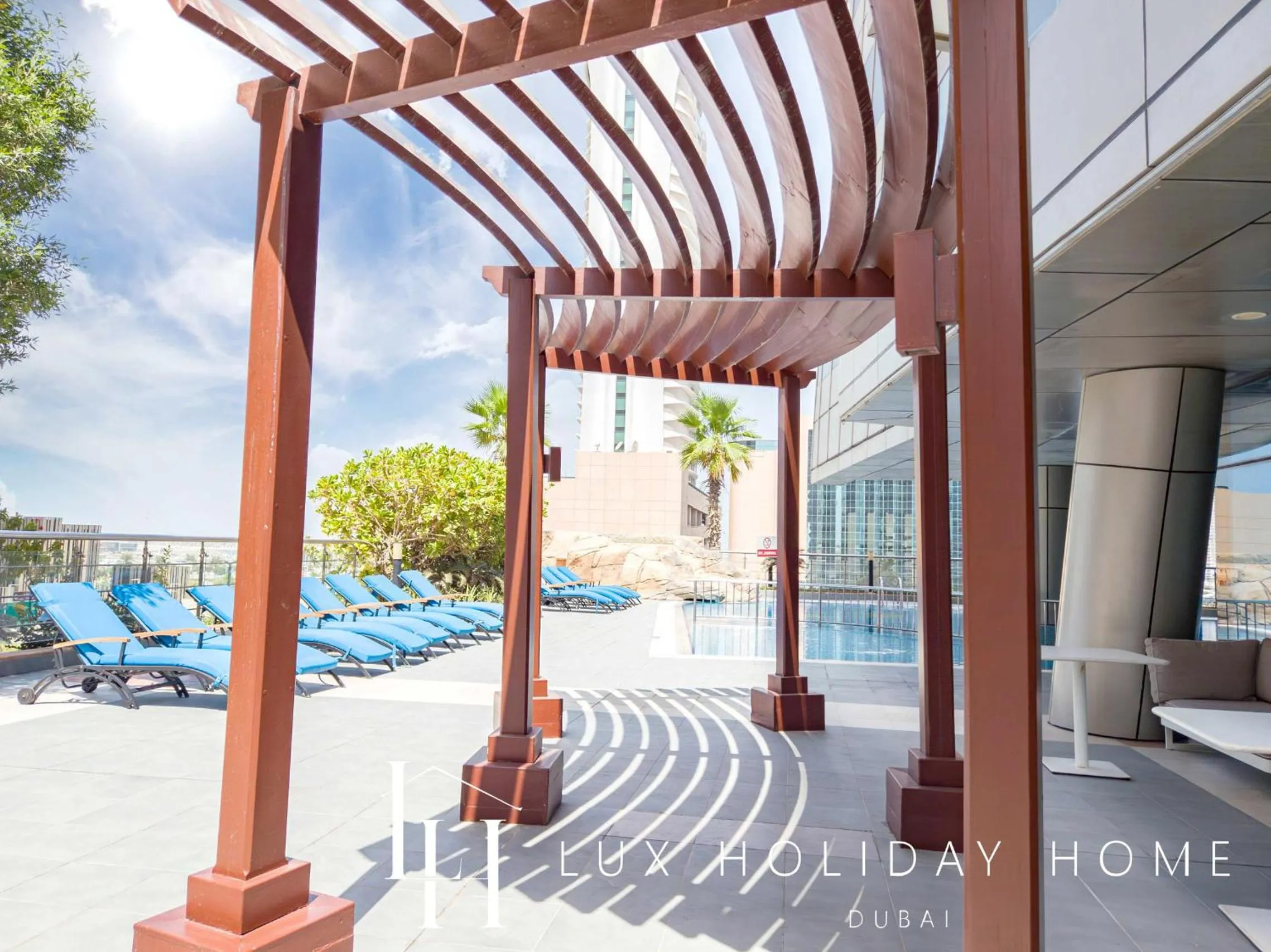 Swimming pool in LUX The Sky View Suite Dubai Marina