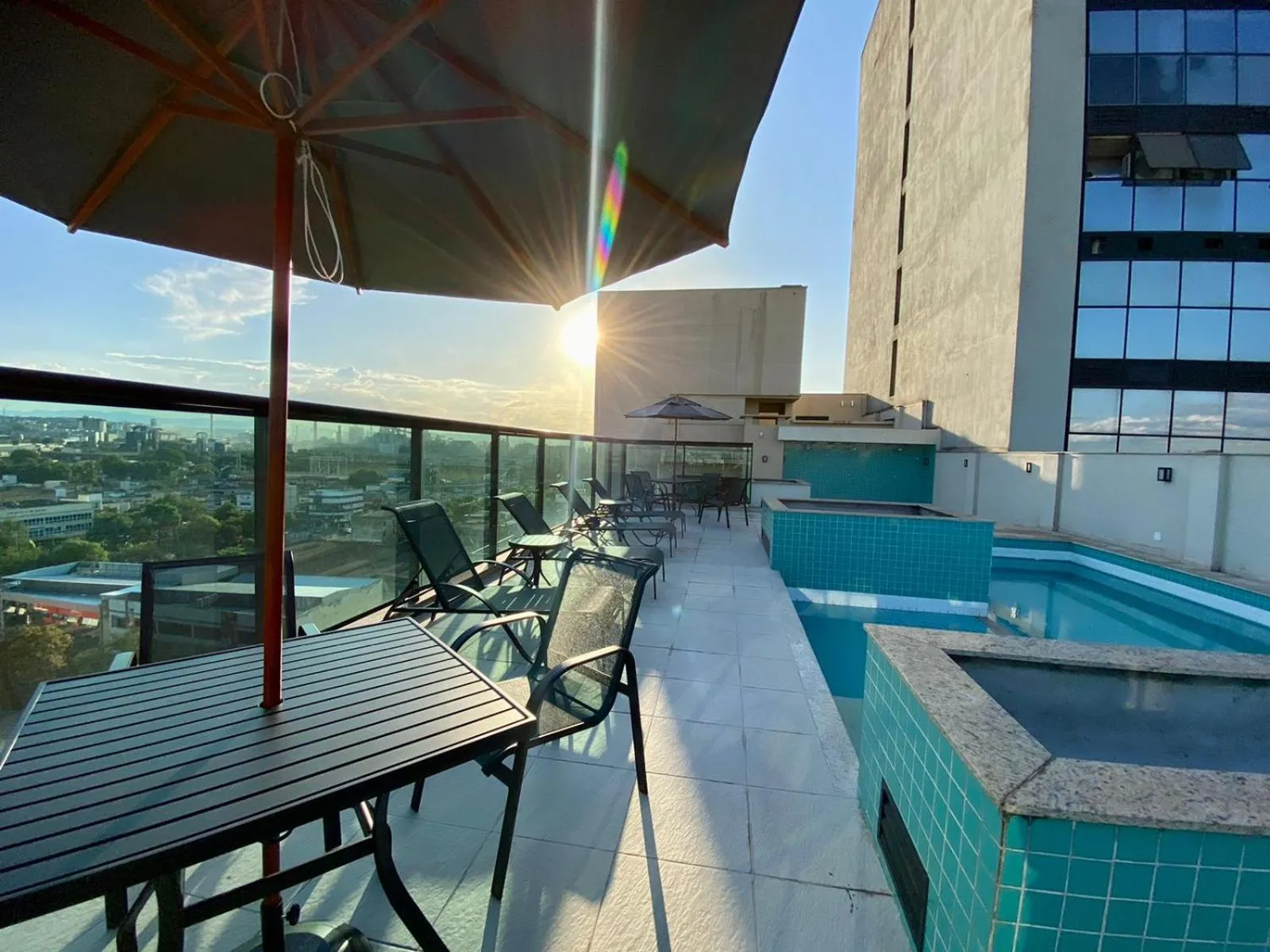 Swimming pool in Logic Hotel Volta Redonda
