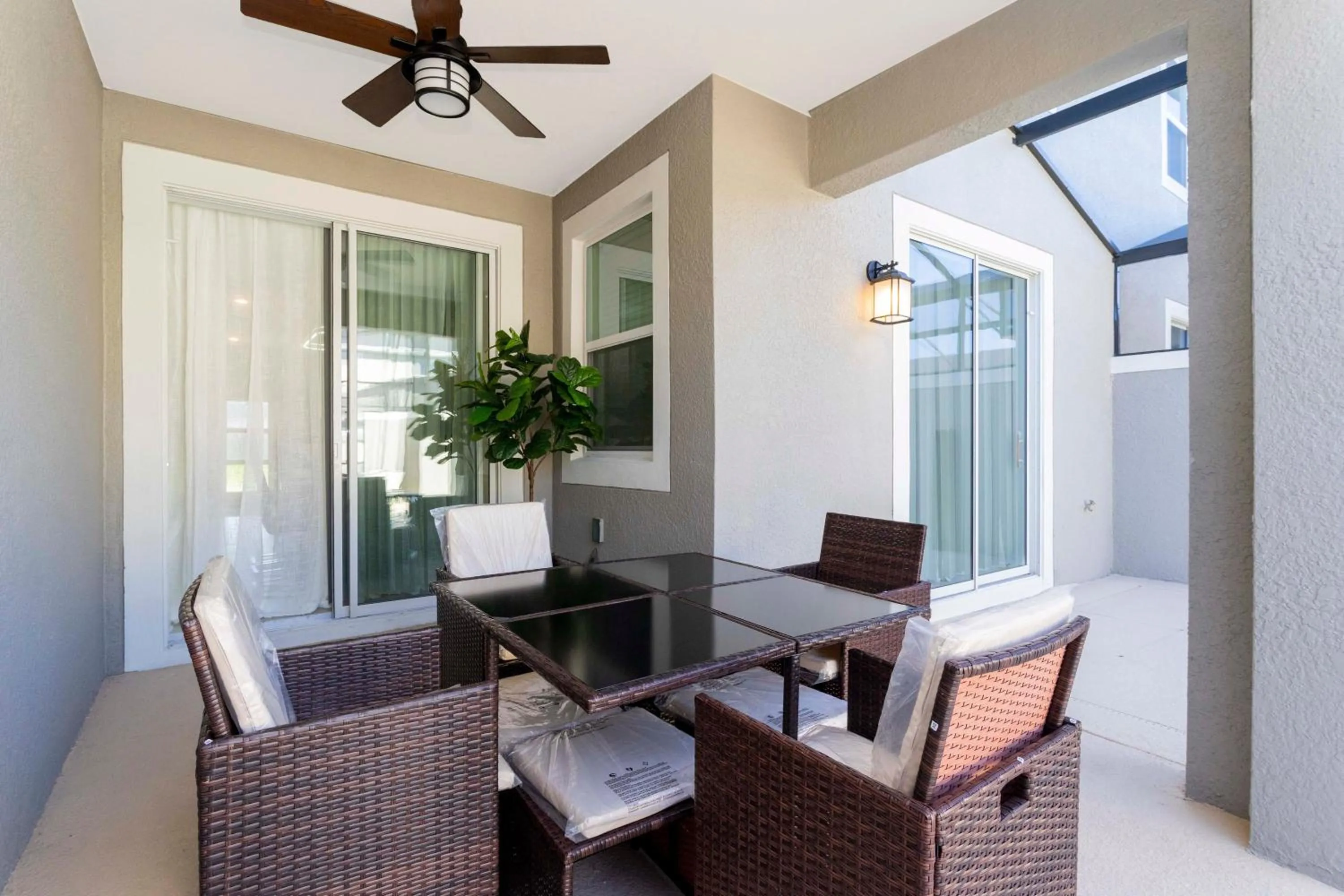 Gorgeous 4 Bd Close to Disney w/ Pool @ Storey Lake Resort 4245