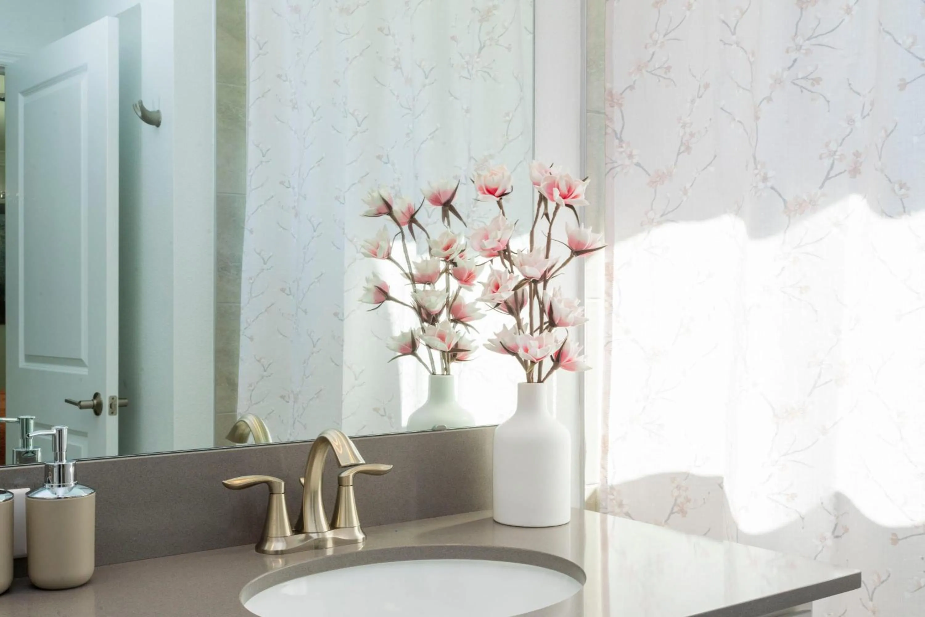 Gorgeous 4 Bd Close to Disney w/ Pool @ Storey Lake Resort 4245