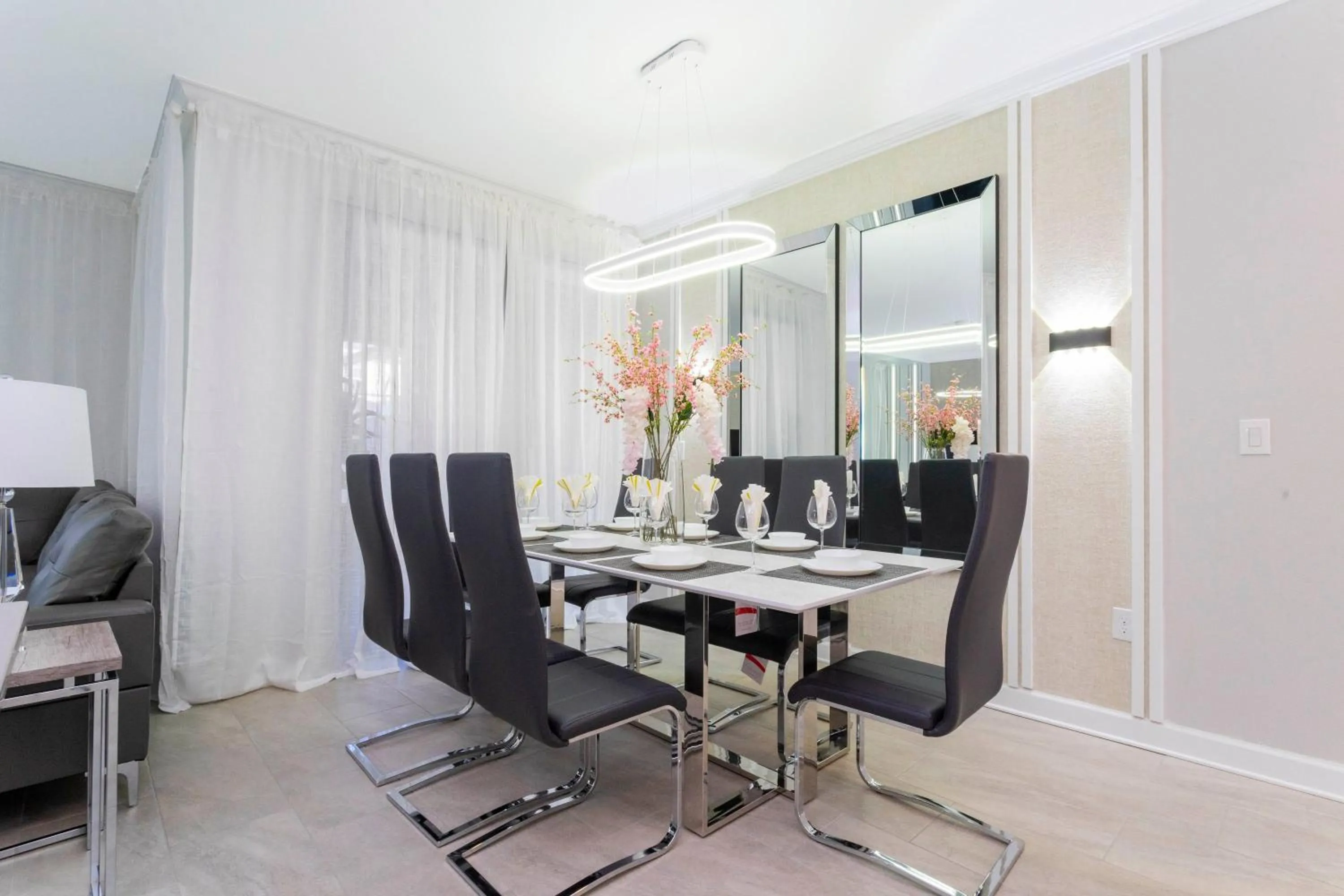 Gorgeous 4 Bd Close to Disney w/ Pool @ Storey Lake Resort 4245