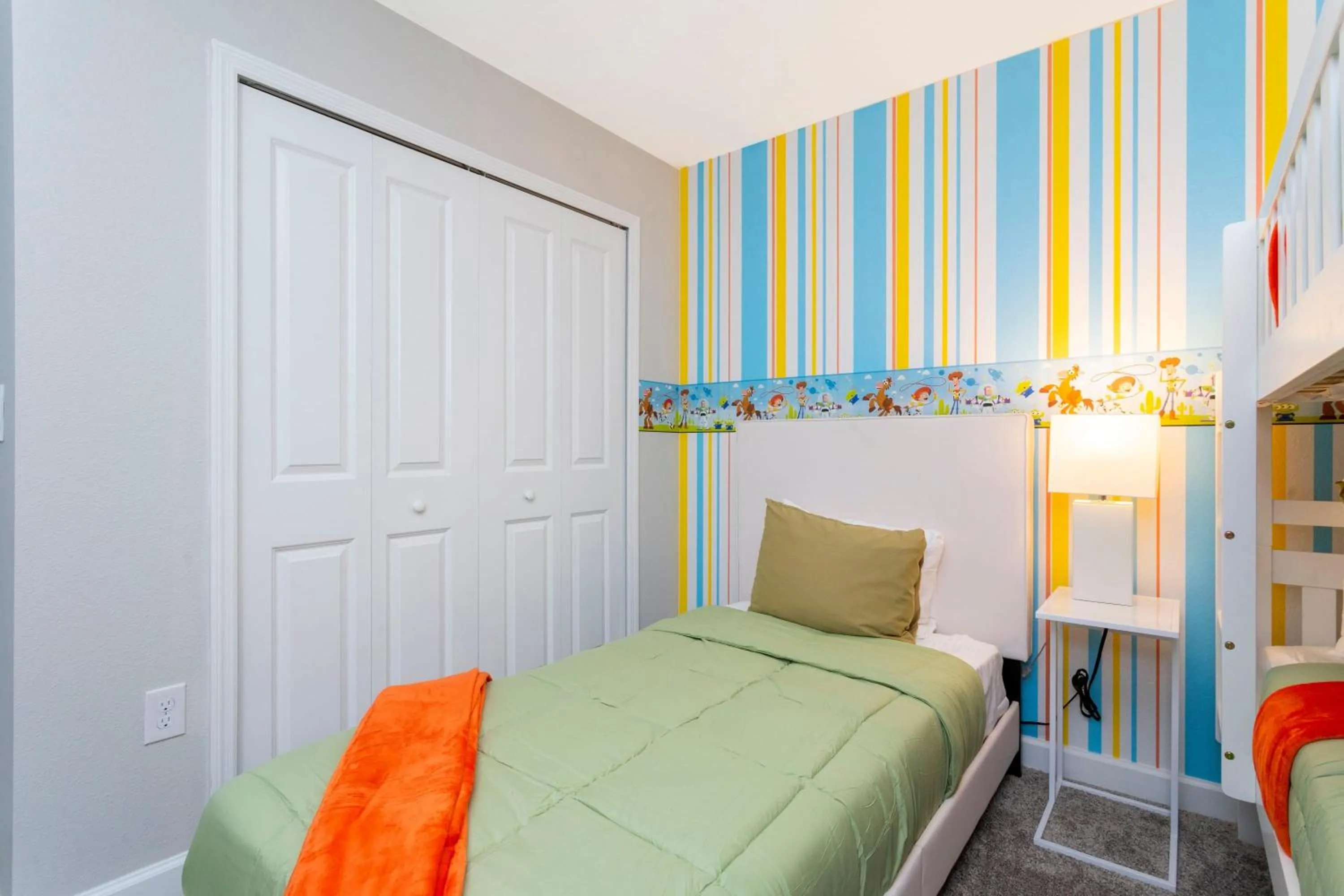 Bed in Gorgeous 4 Bd Close to Disney w/ Pool @ Storey Lake Resort 4245