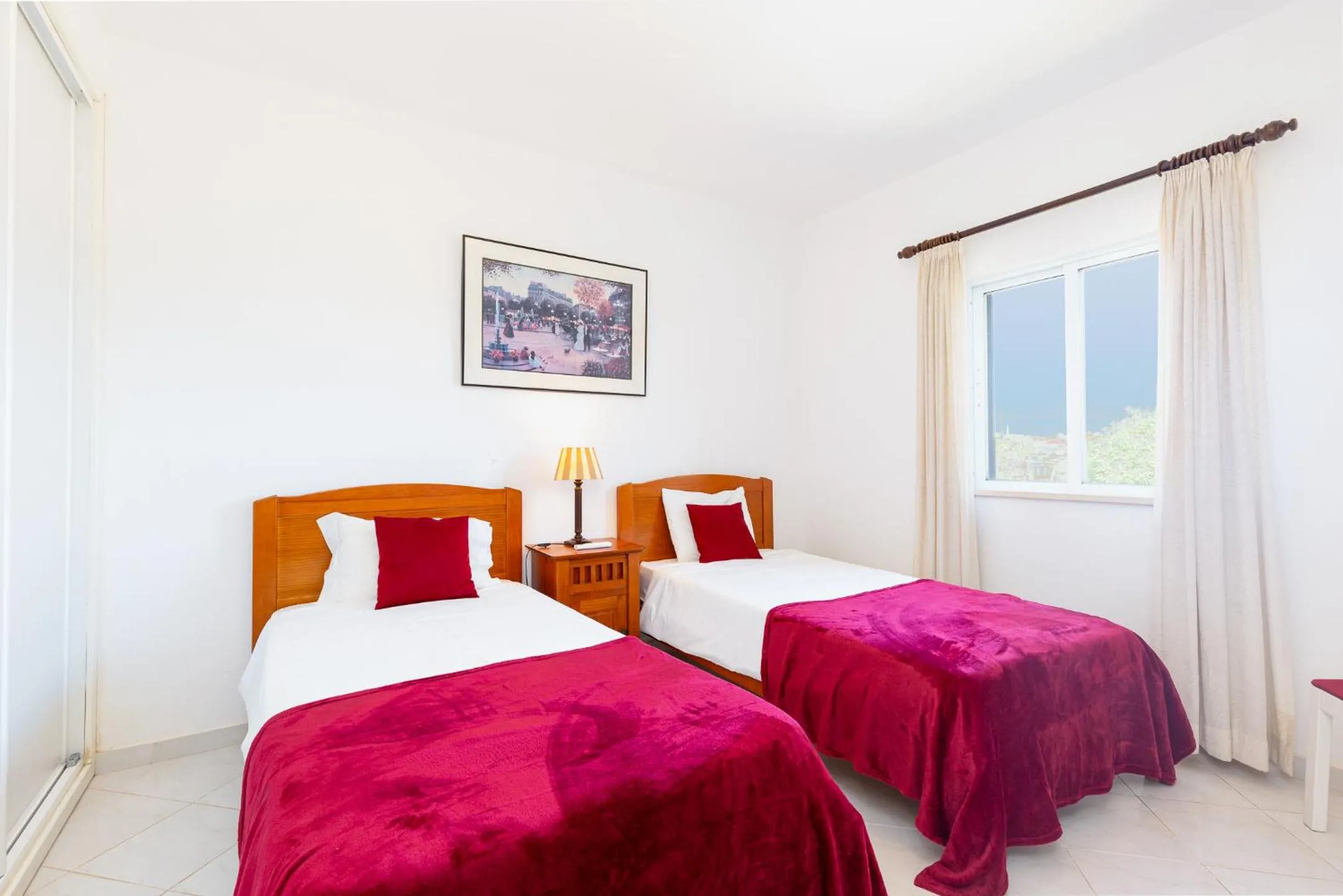 Amazing 2-Bedroom Appartment with big terrace!