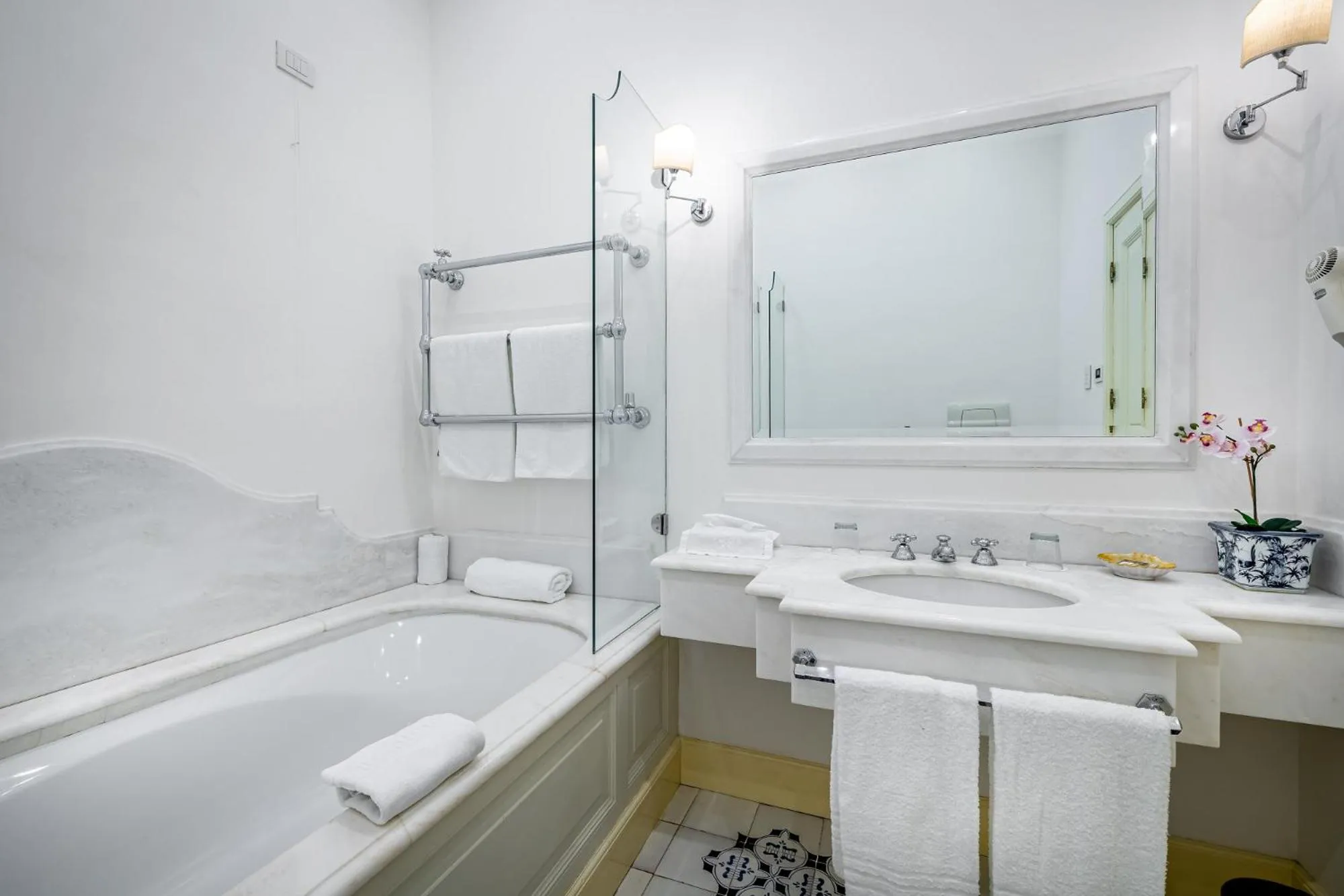 Bathroom in Palazzo Belmonte