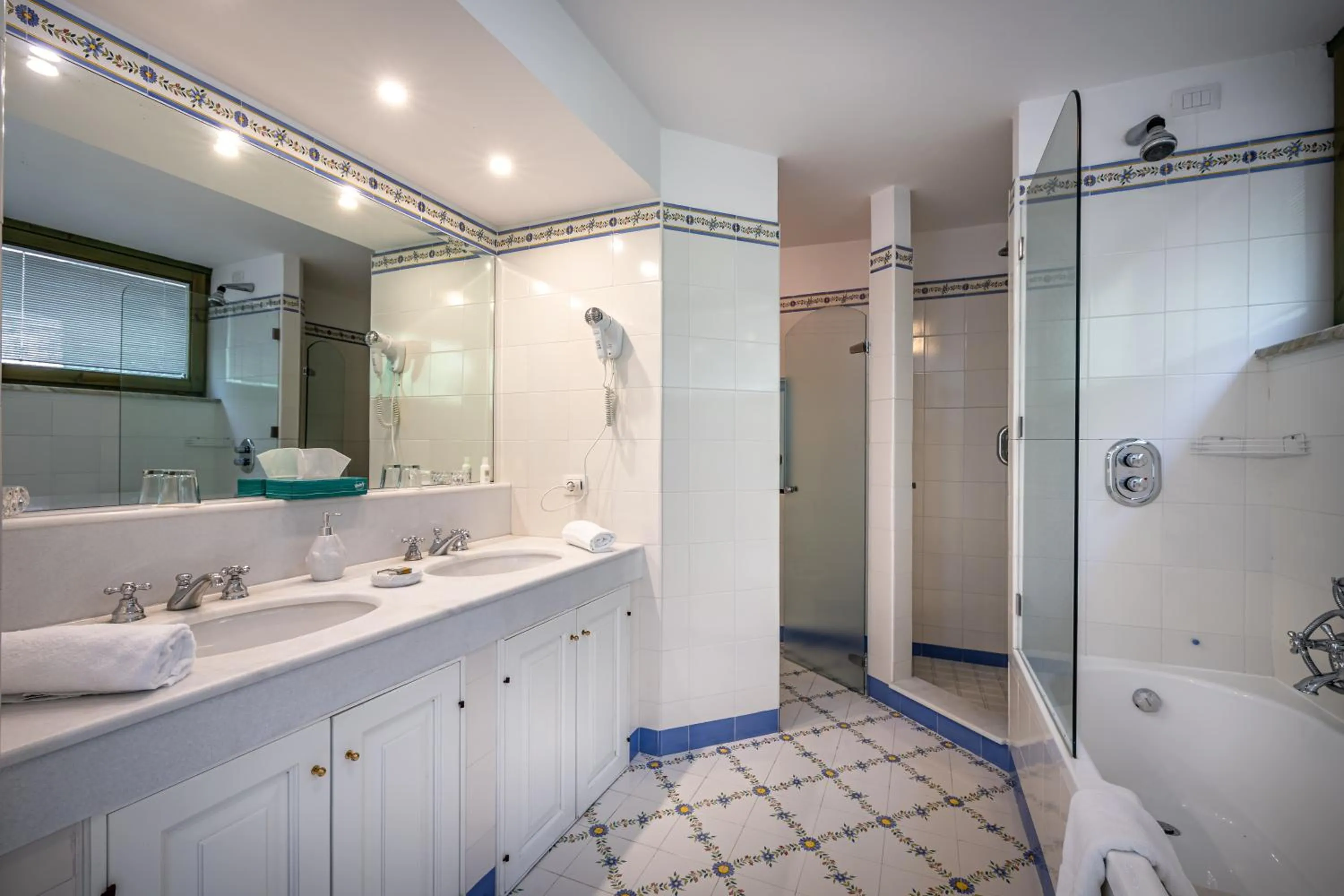 Bathroom in Palazzo Belmonte