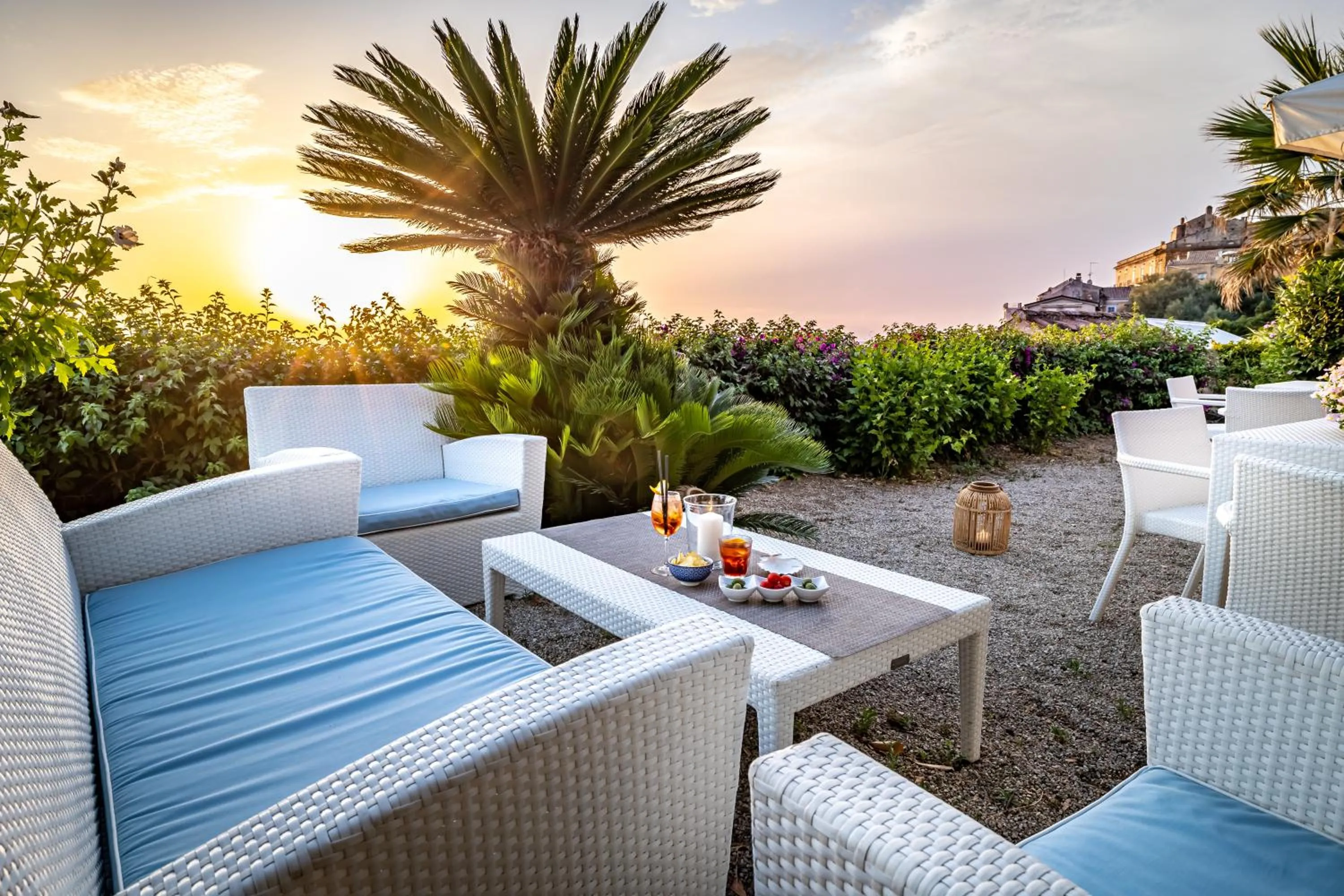 Lounge or bar in Palazzo Belmonte