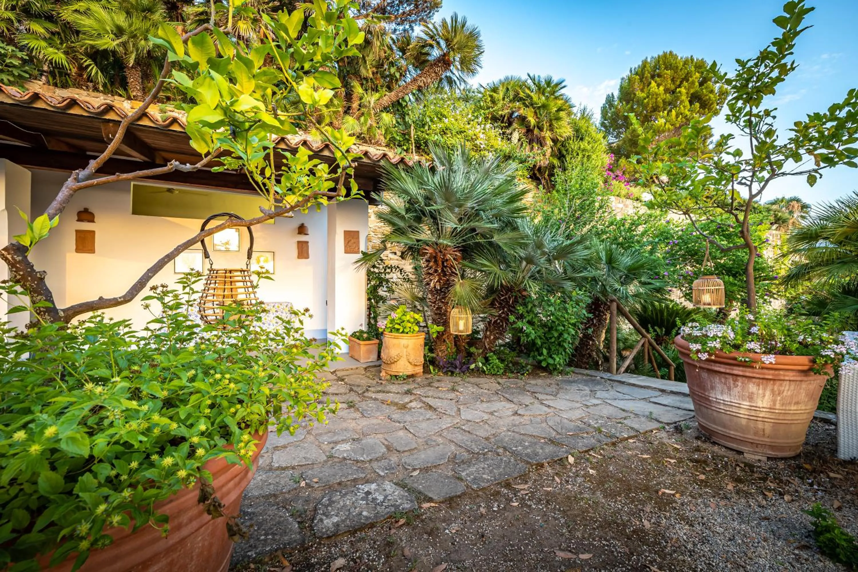 Lounge or bar in Palazzo Belmonte
