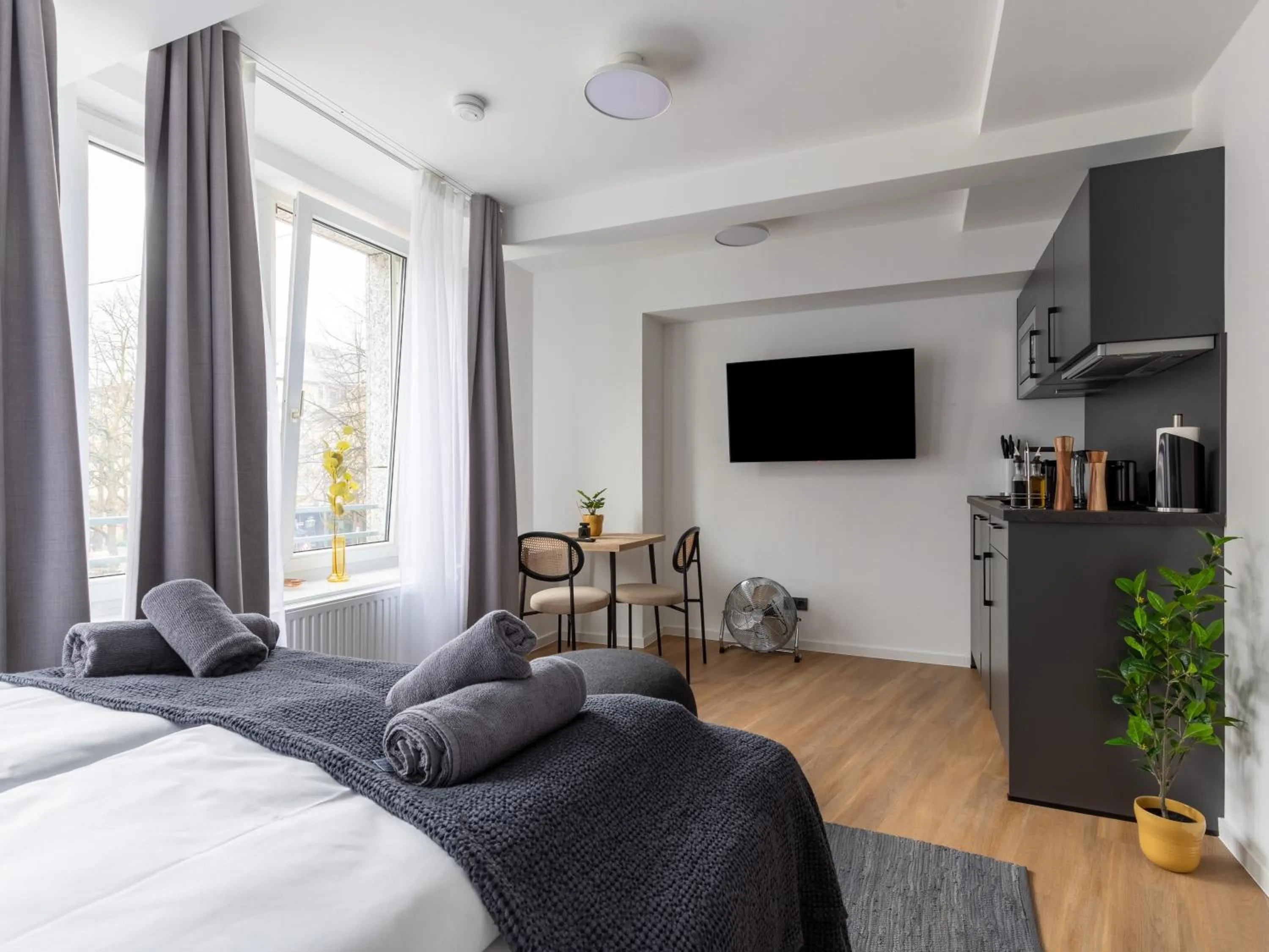 Bed in Limehome Essen Kettwiger Straße