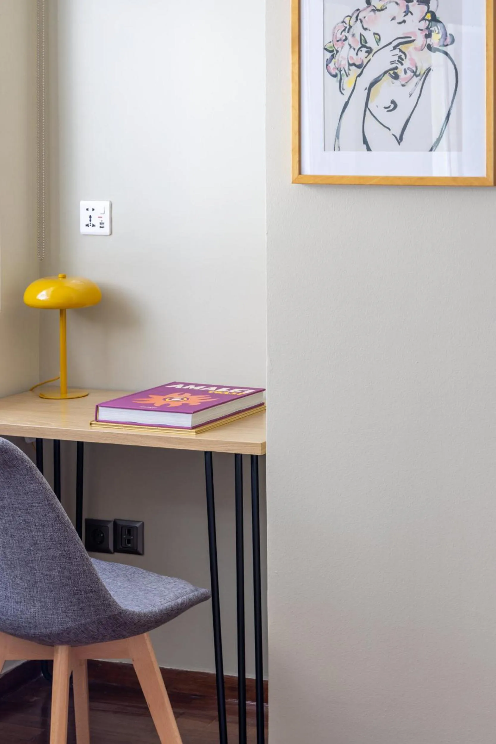 Seating area in Arcade Hotel Athens