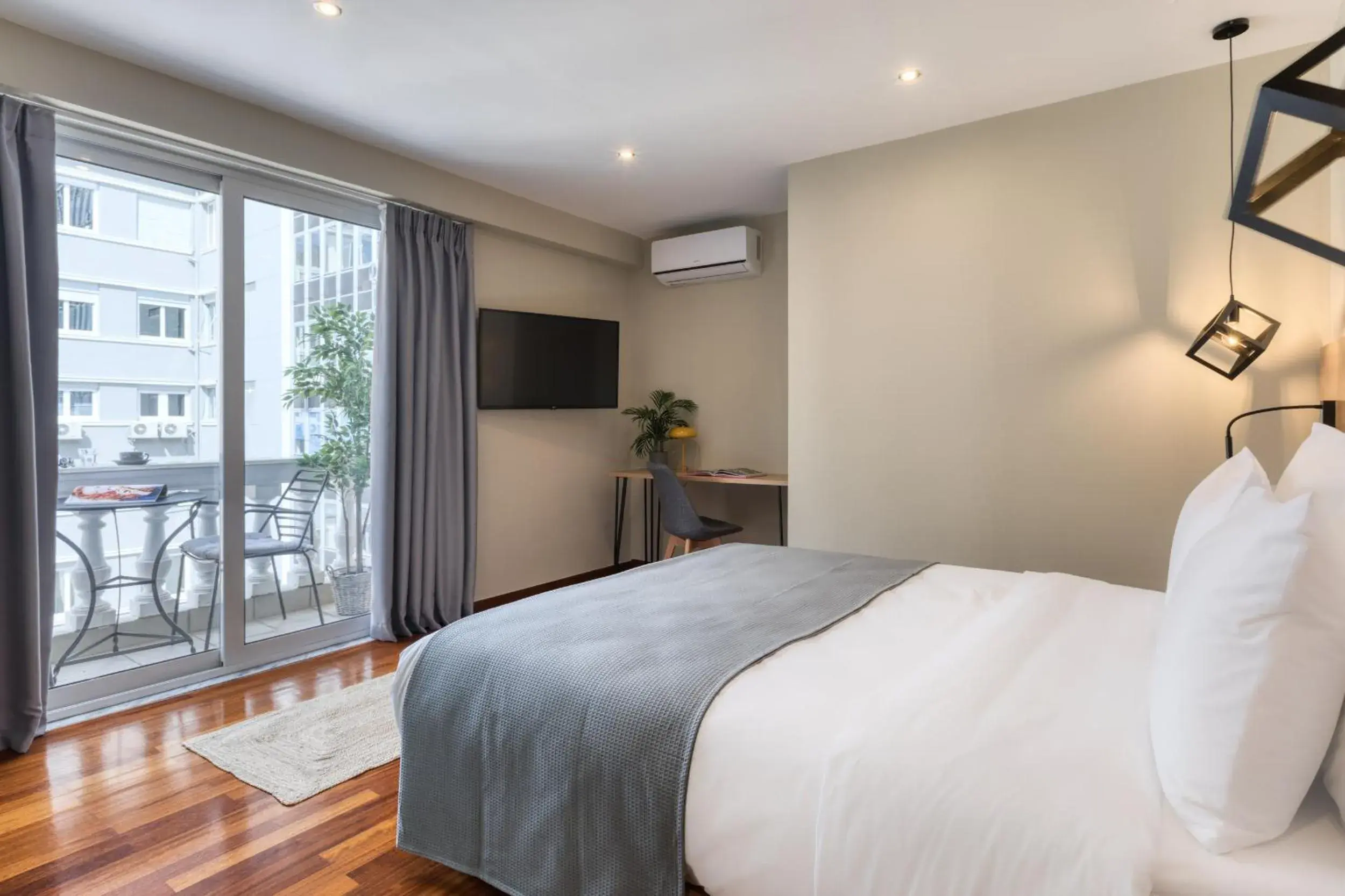 Double Room with Balcony in Arcade Hotel Athens Double Room with Balcony in Arcade Hotel Athens