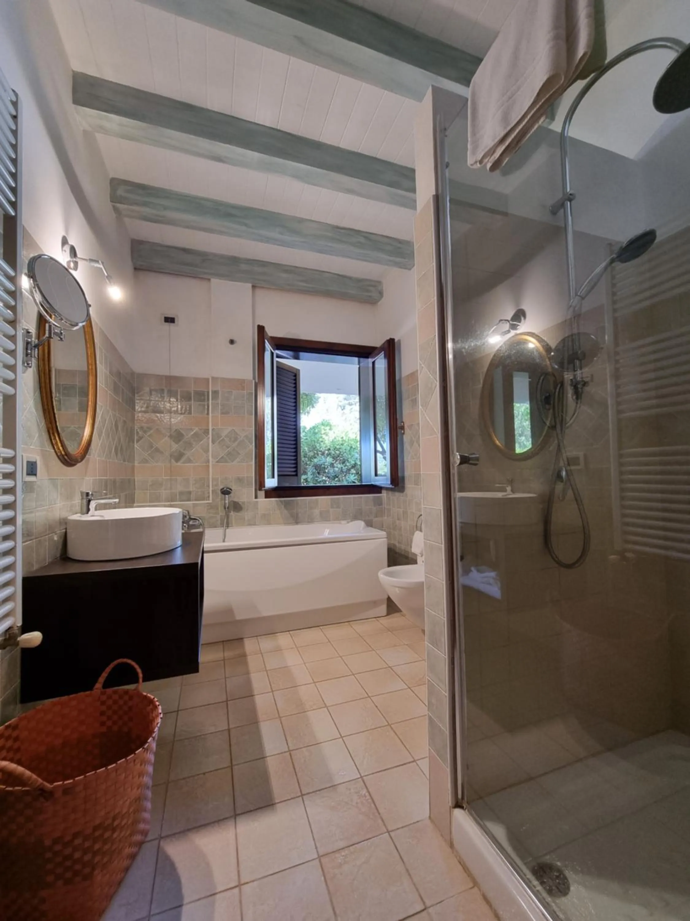 Shower in Is Benas Country Lodge