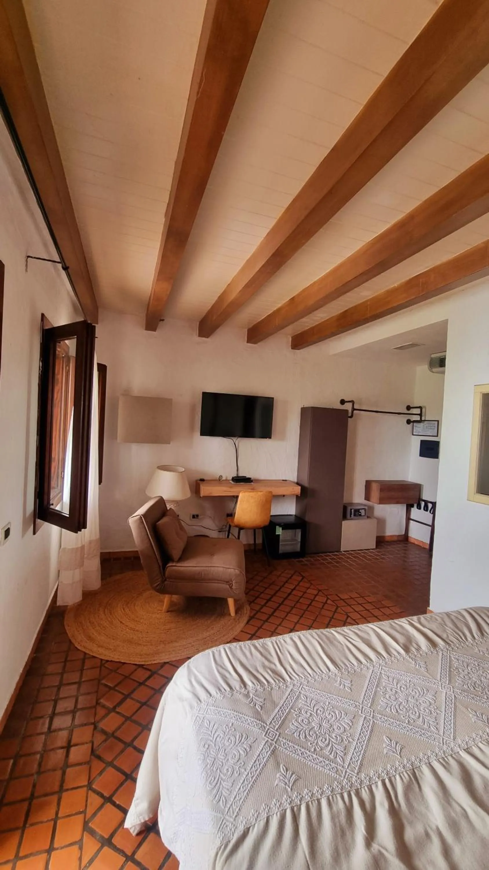 Photo of the whole room, Bed in Is Benas Country Lodge