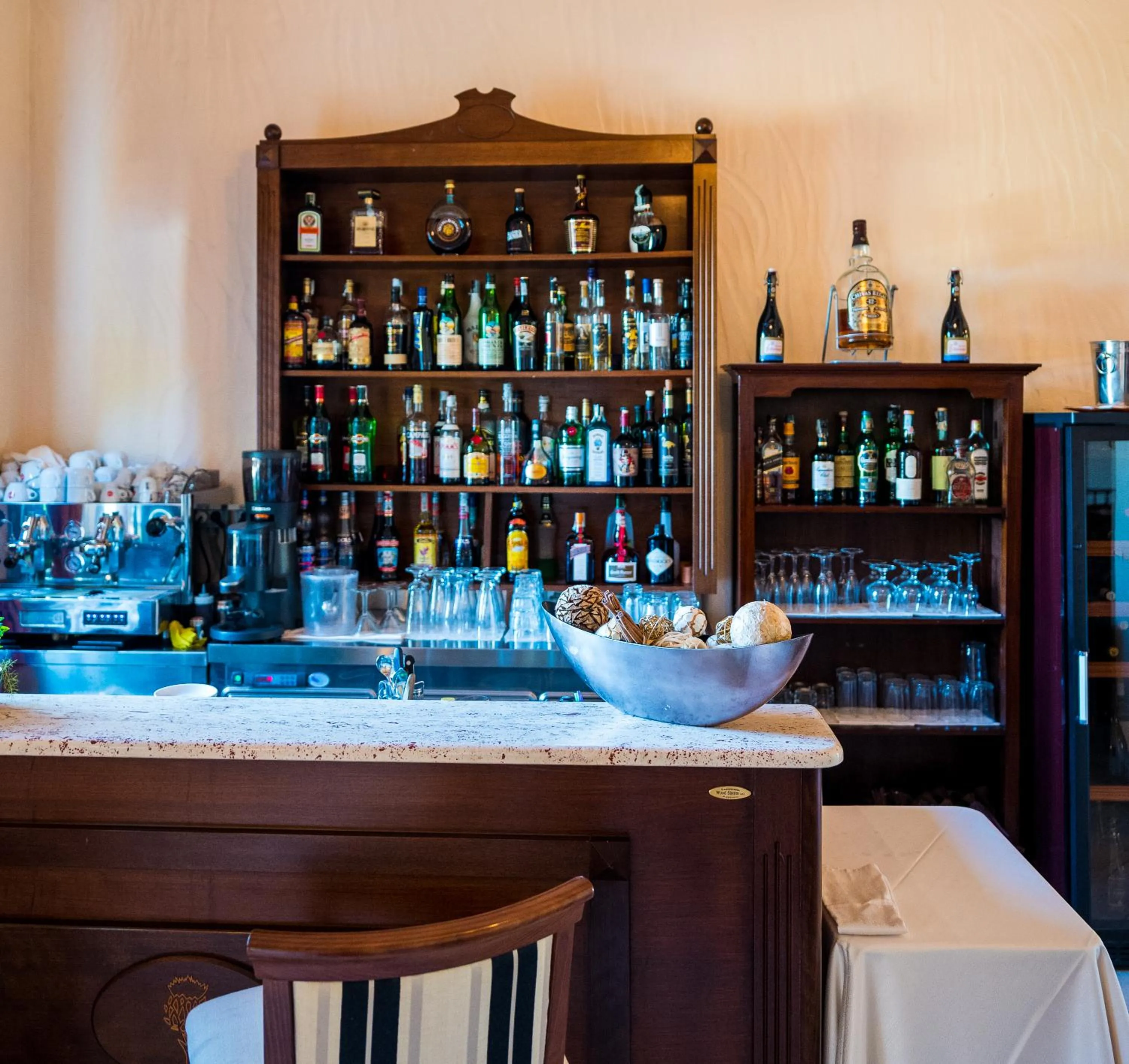 Lounge or bar in Is Benas Country Lodge