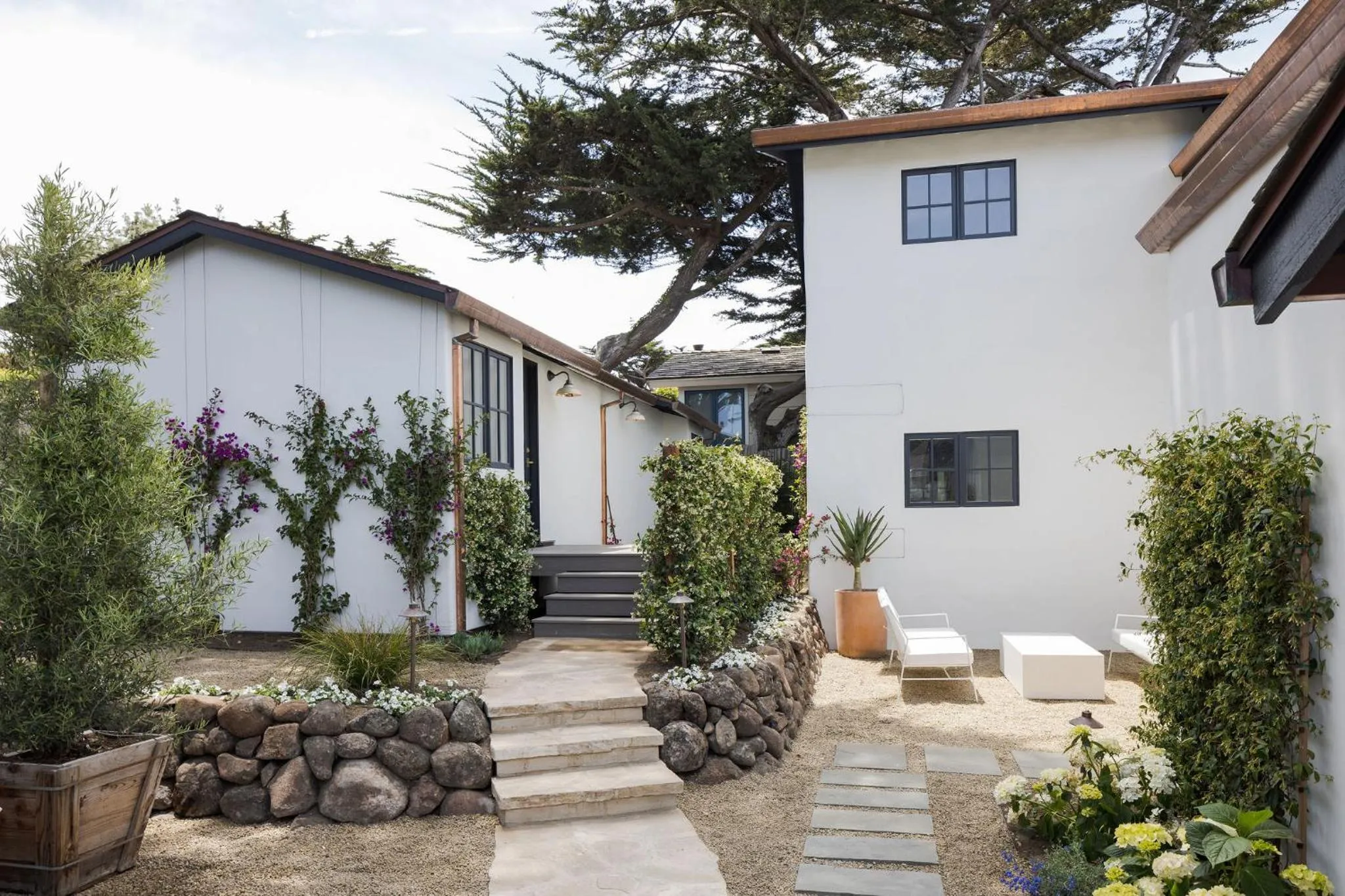 Property building in Villa Mara Carmel